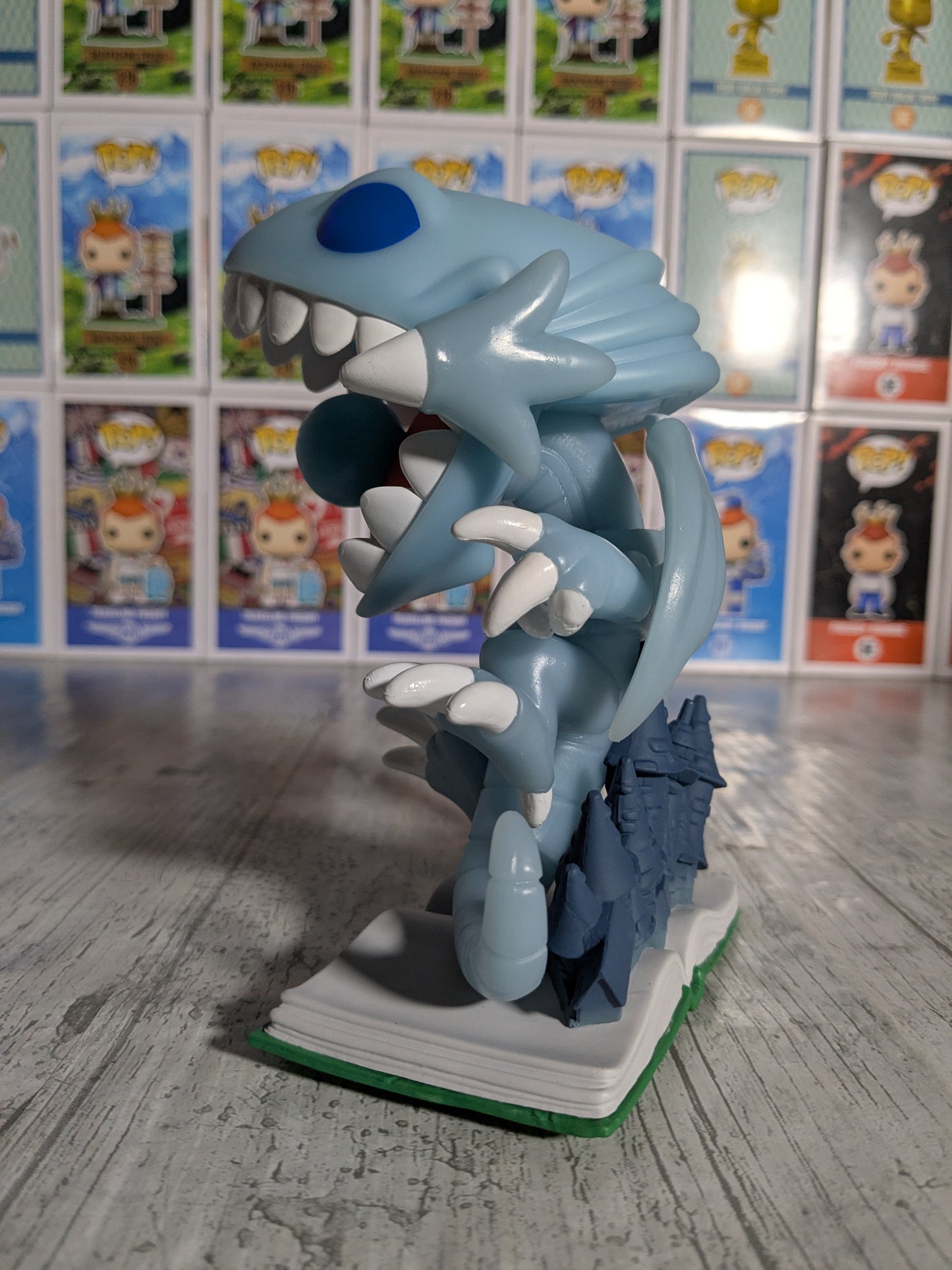 Funko pop 1478 : Blue-Eyes Toon Dragon (Glow/Damaged Box/Opened)