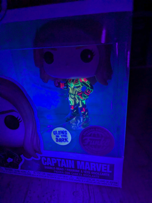 Funko pop 516: Capitan Marvel (luminoso)