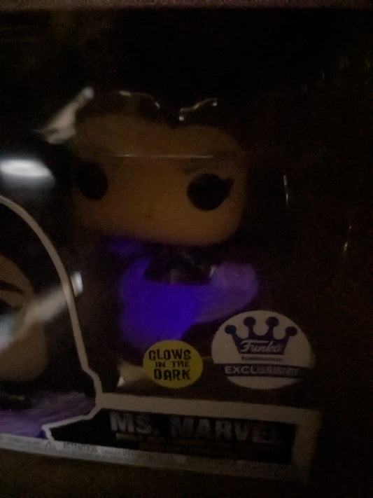 Funko pop Marvel Studios The Marvels #1251 - Ms. Marvel (Glow)