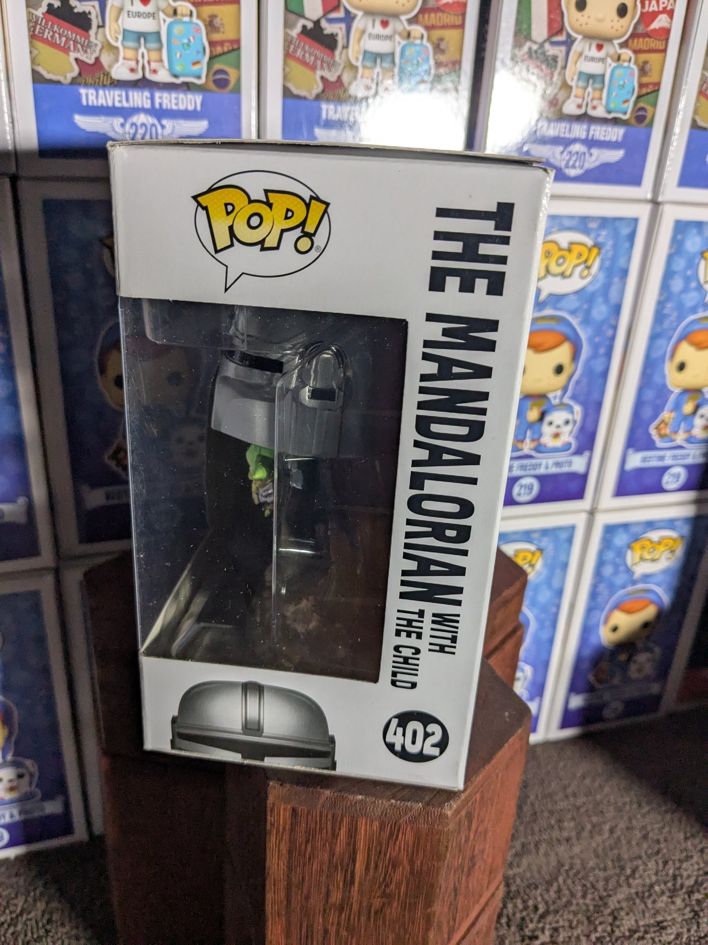 Funko pop 402 : The Mandalorian with the child - CapyToys