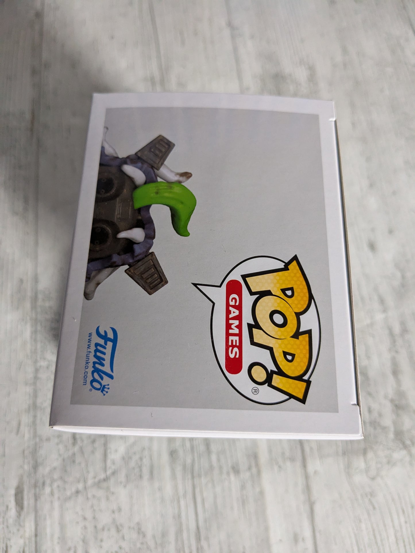 Funko pop 987 : Ruined Roxy