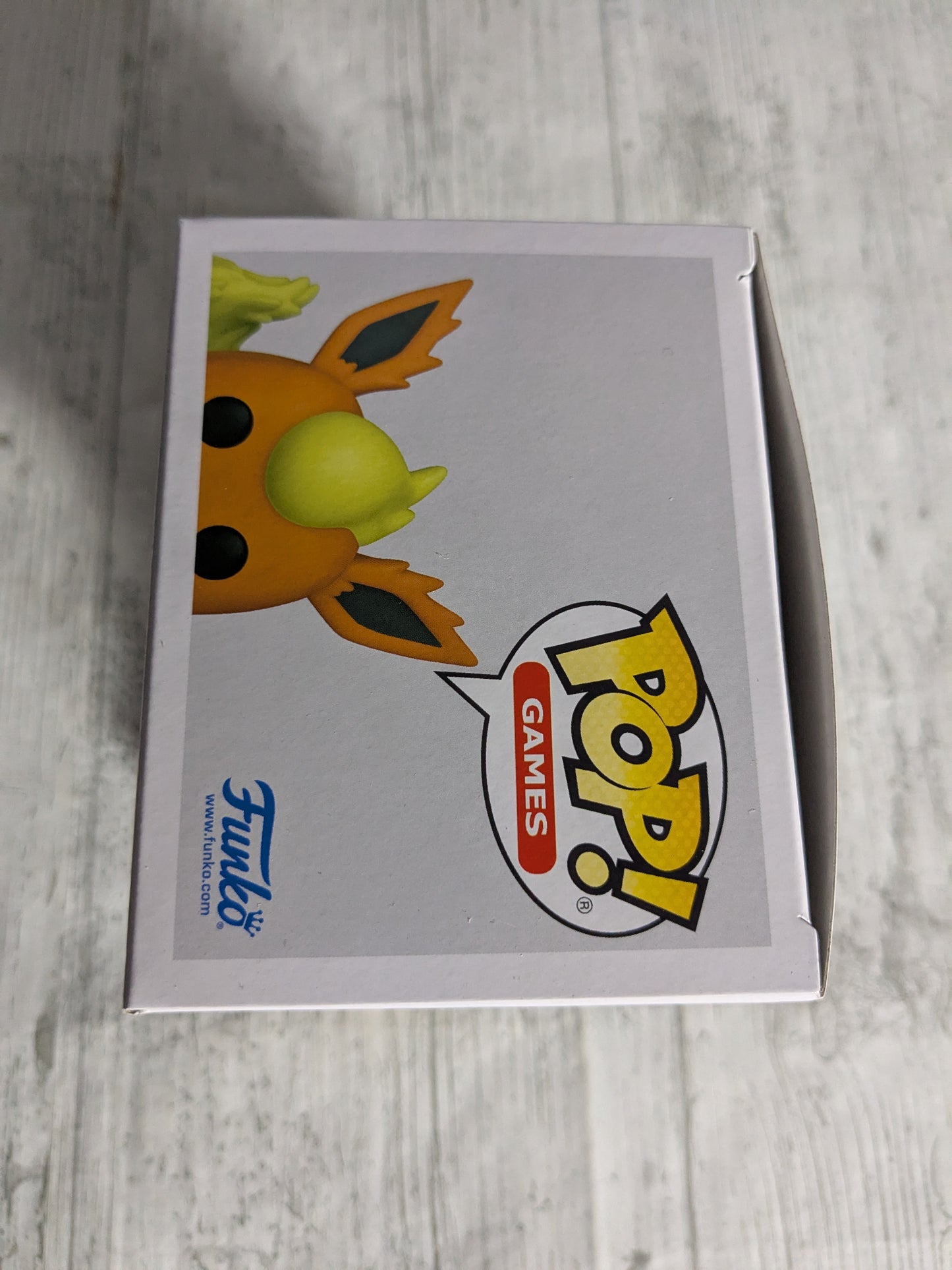 Funko pop 629 : Flareon / Pyroli / Flamara