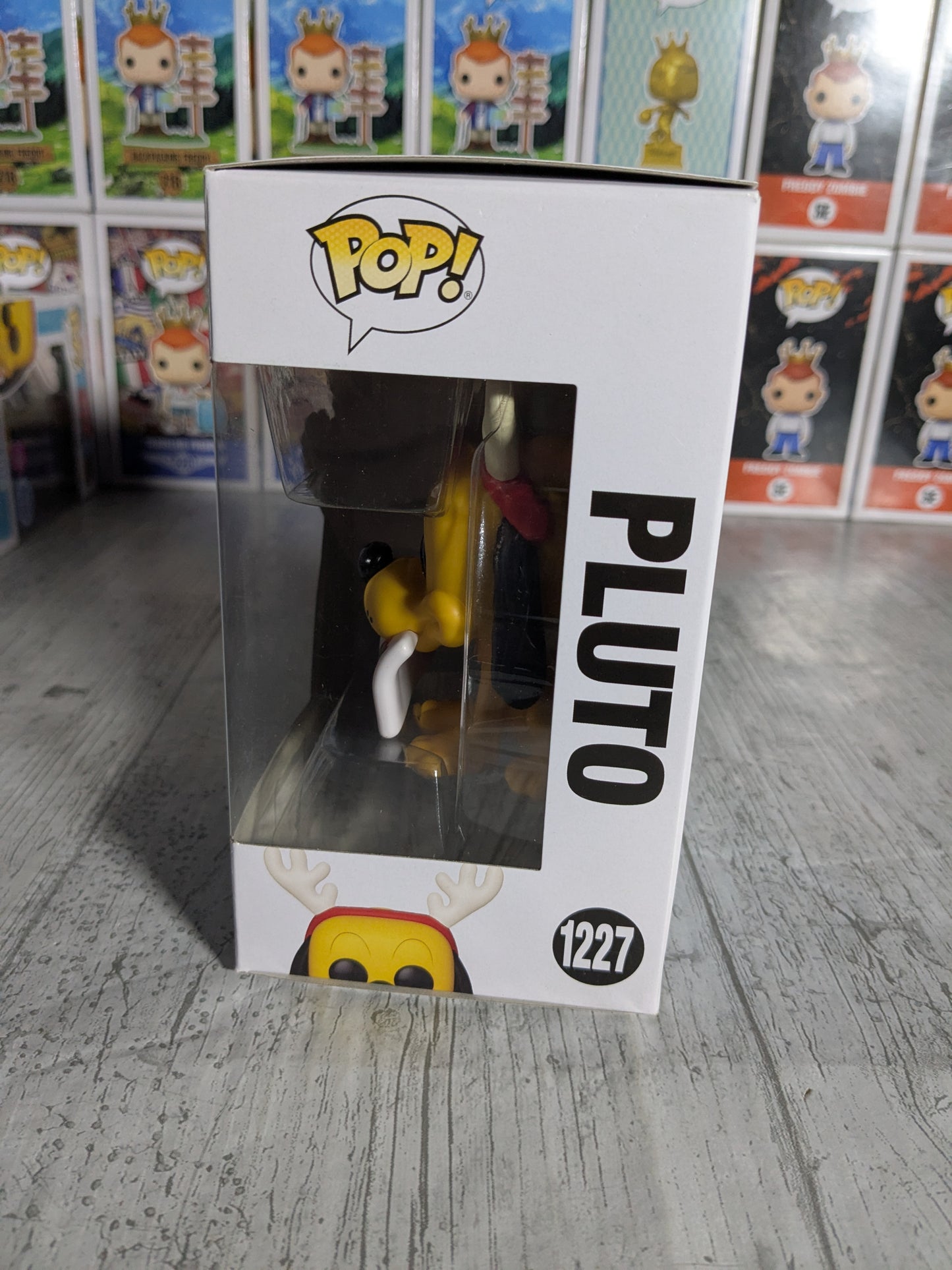 Funko pop 1227 : Pluto (Damaged Plastic)