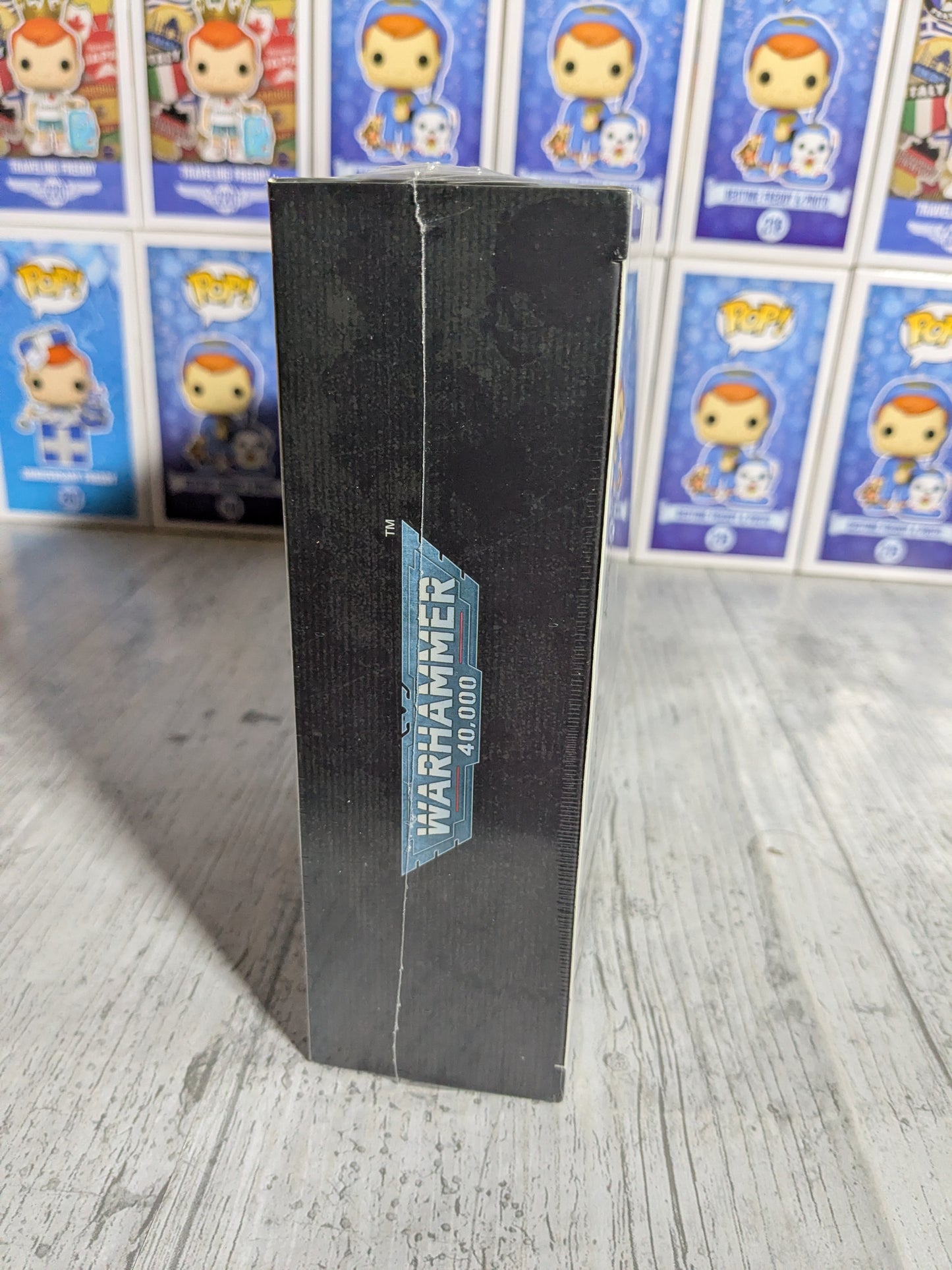 JoyToy Warhammer 40k - Chaos Space Marines Black Legion Chosen Champion with Bolter and power maul (12,6cm)