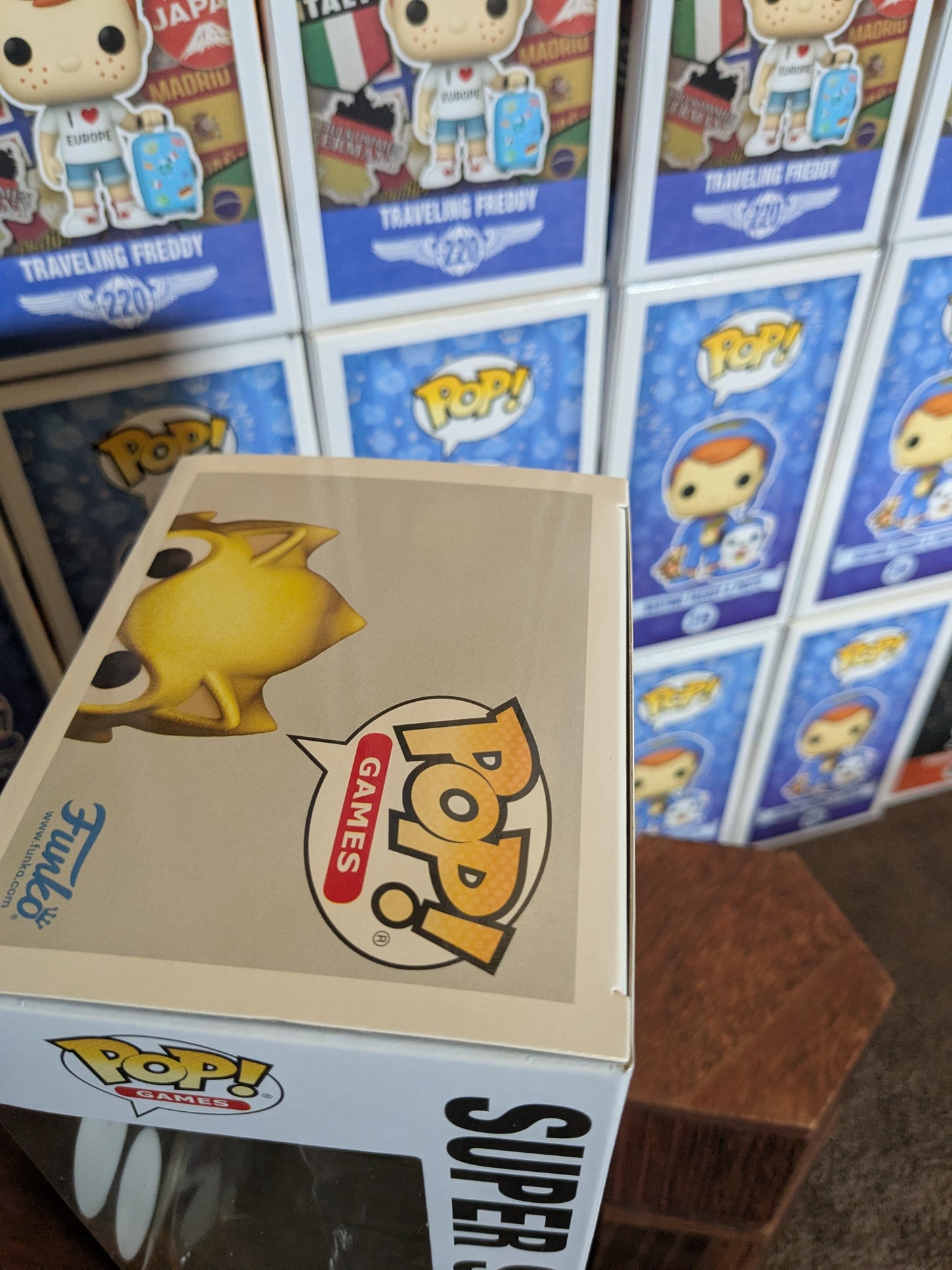 Funko pop 923 : Super Sonic (Chase/Protector)
