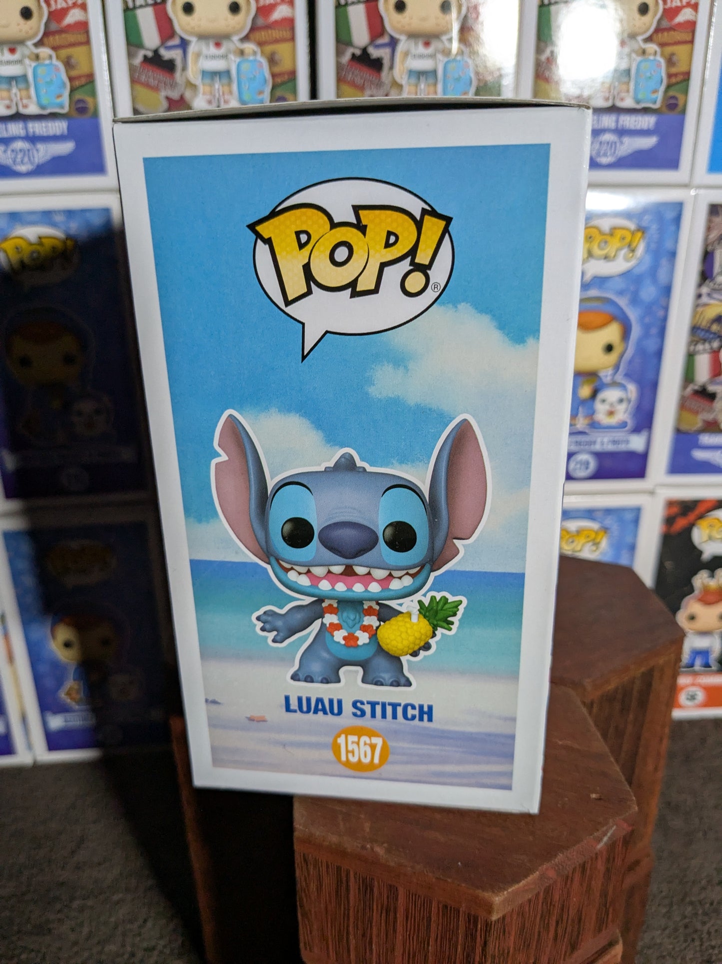 Funko pop 1567 : Luau Stitch (Flocked)