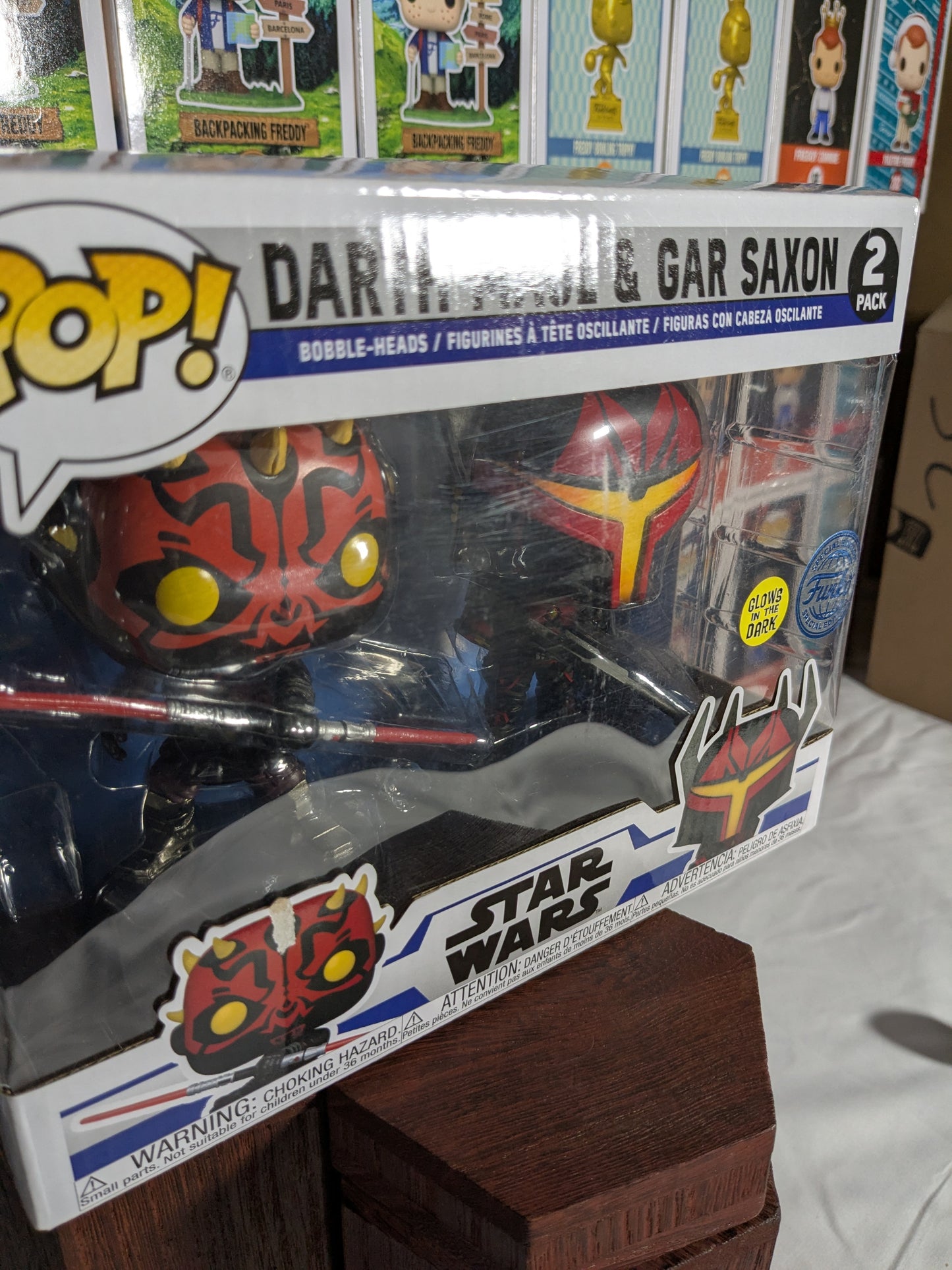 Funko pop : Darth Maul & Gar Saxon (Glow/Damaged Box/Opened)