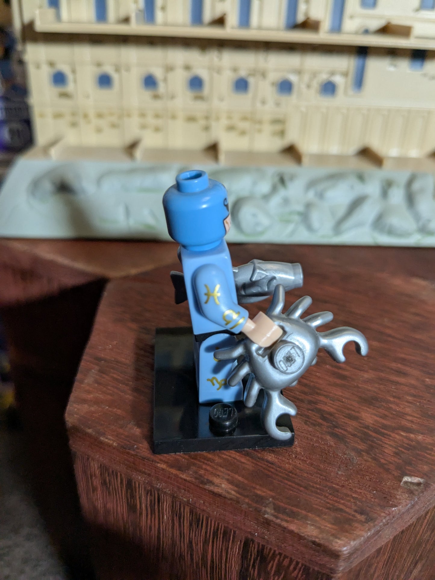 Lego Minifigures : Zodiac Master