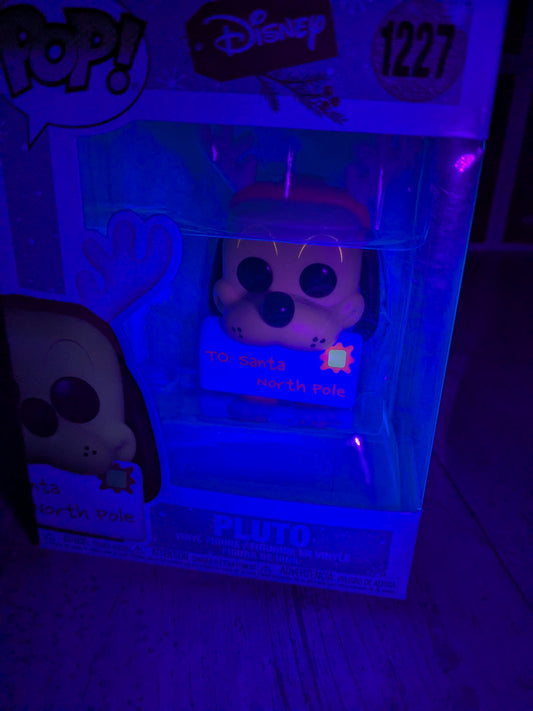 Funko pop 1227 : Pluto (Damaged Plastic)
