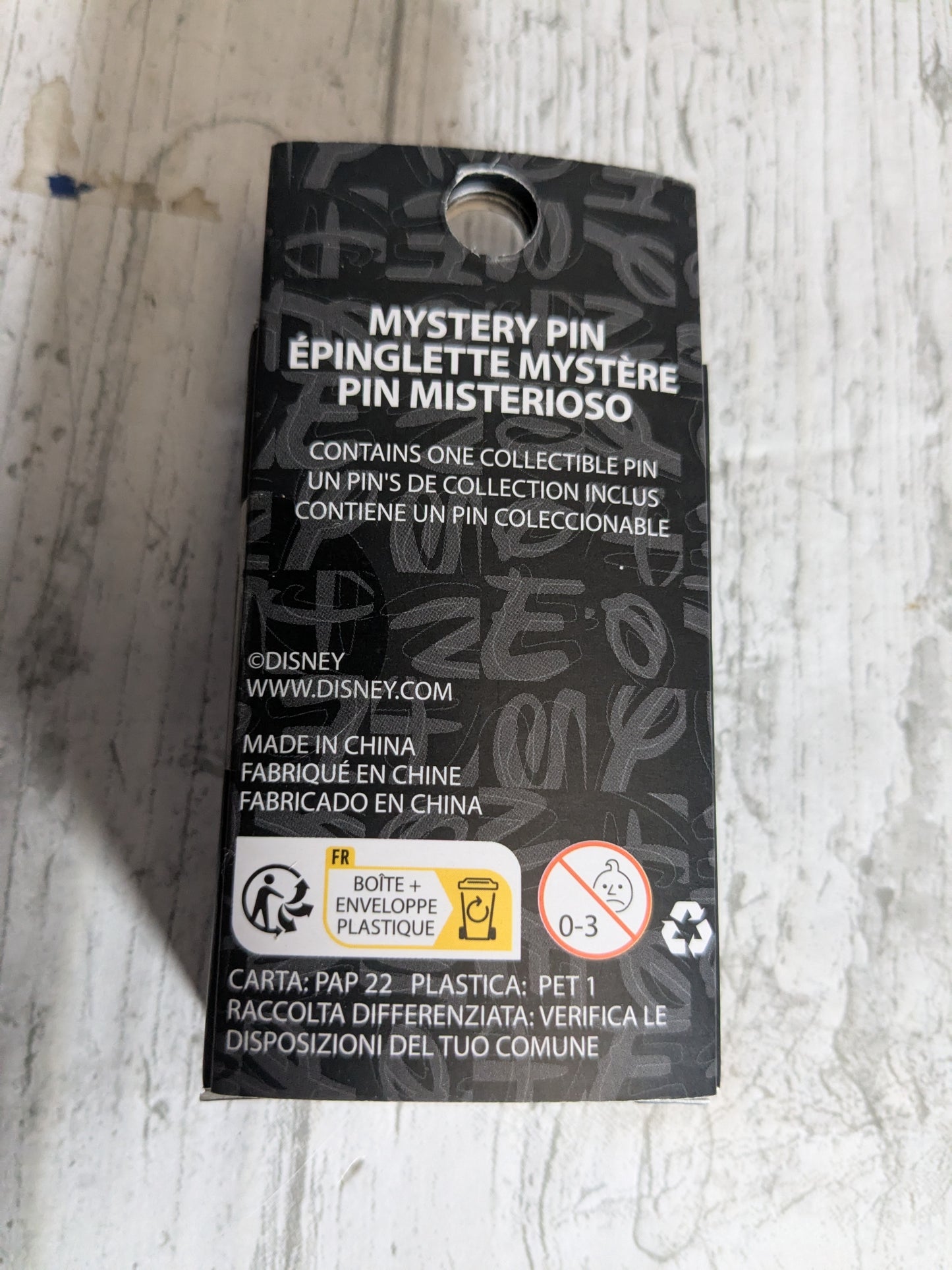 Loungefly : Disney Mystery Pin Box