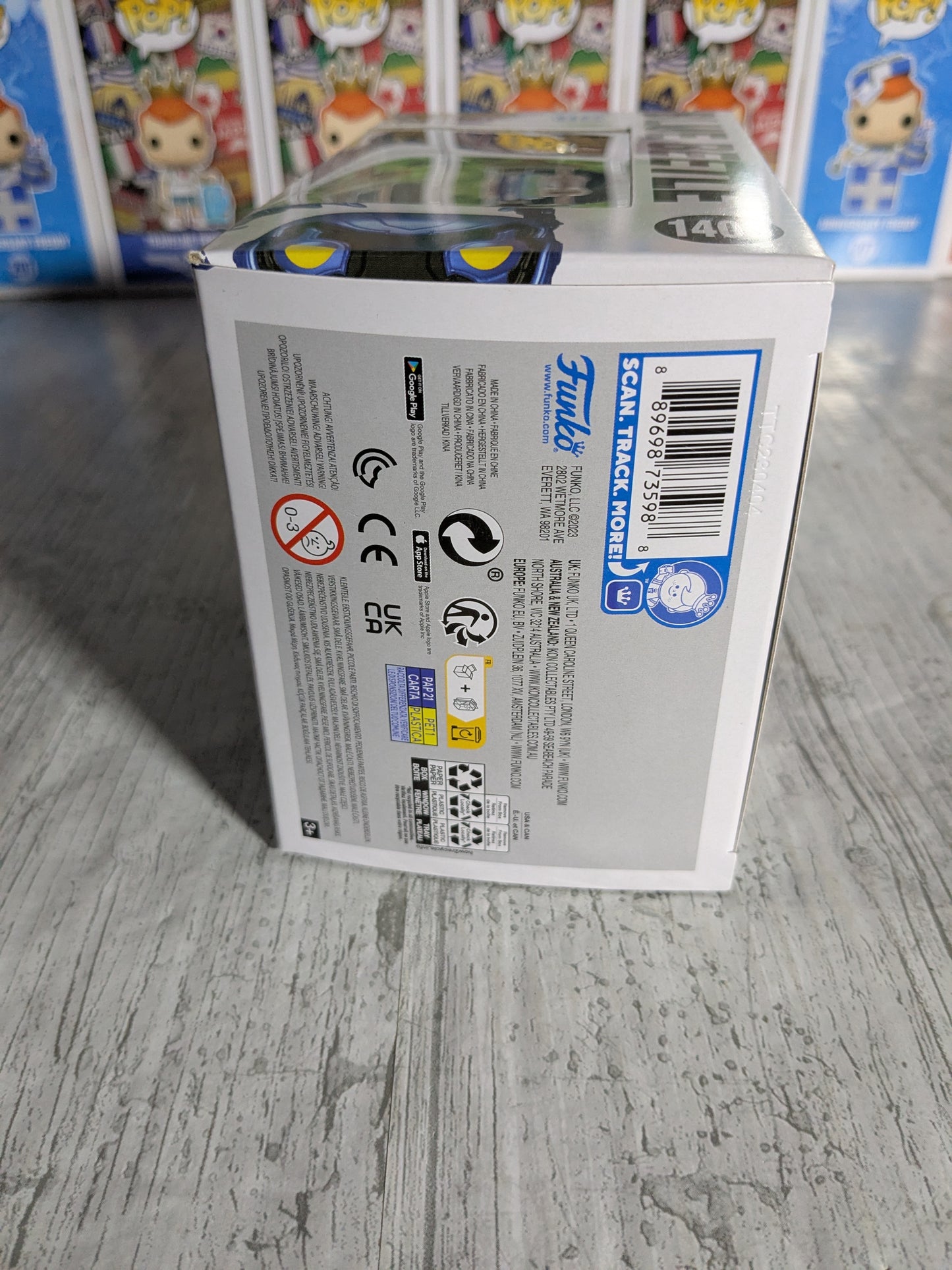 Funko pop 1406 : Blue Beetle (Glow)