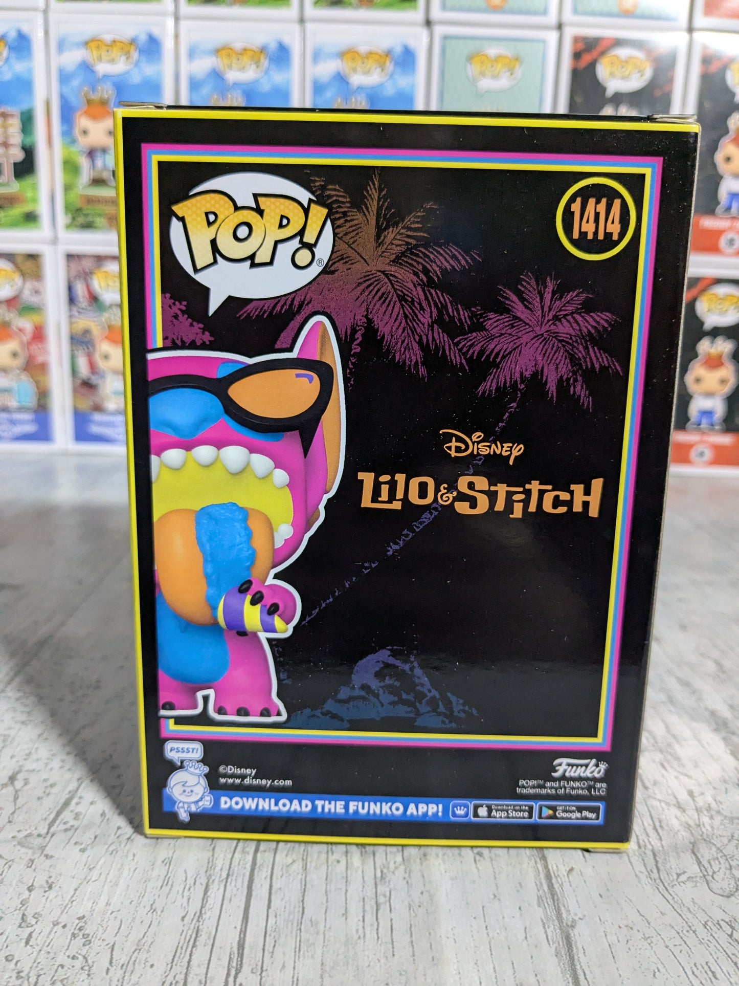 Funko pop 1414 : Summer Stitch (Blacklight)