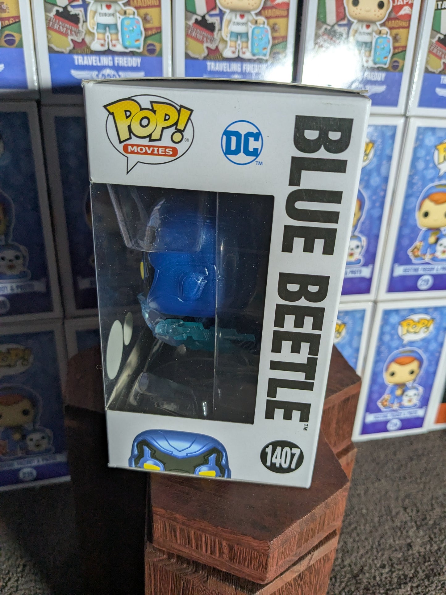 Funko pop 1407 : Blue Beetle (Glow)
