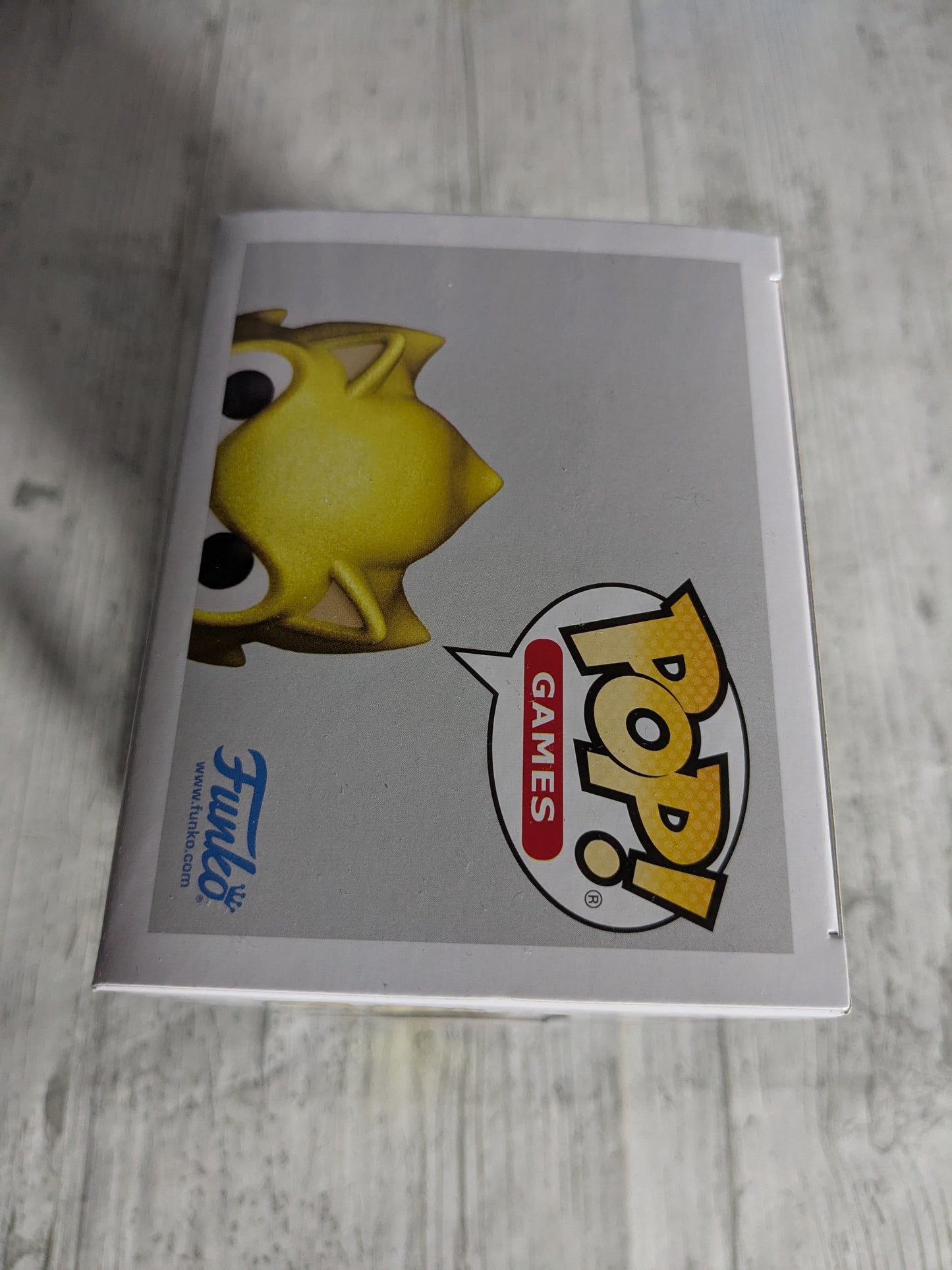 Funko pop 923 : Super Sonic (Chase/Protector)