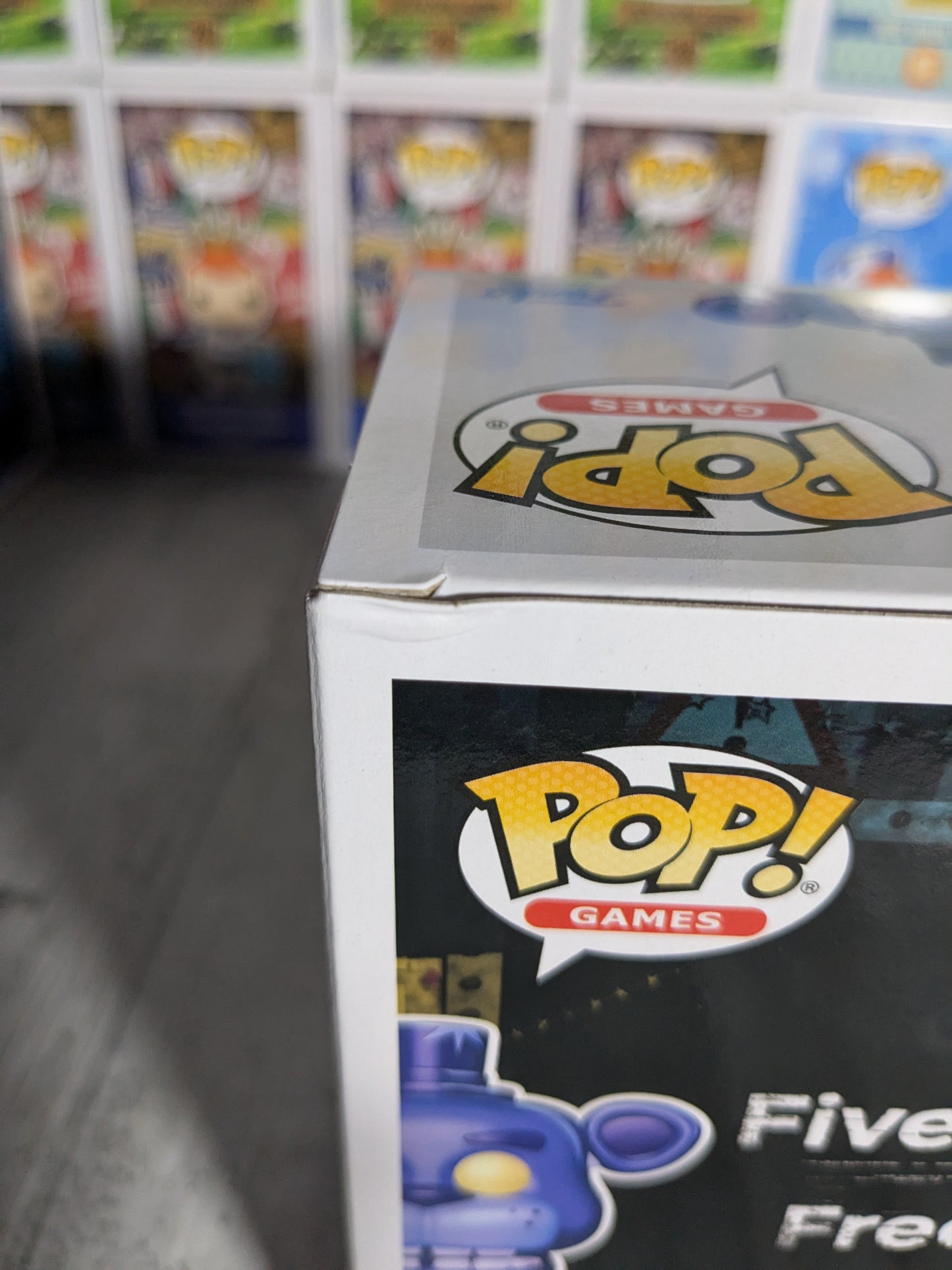Funko pop 969 : Moonlight Freddy (AE)