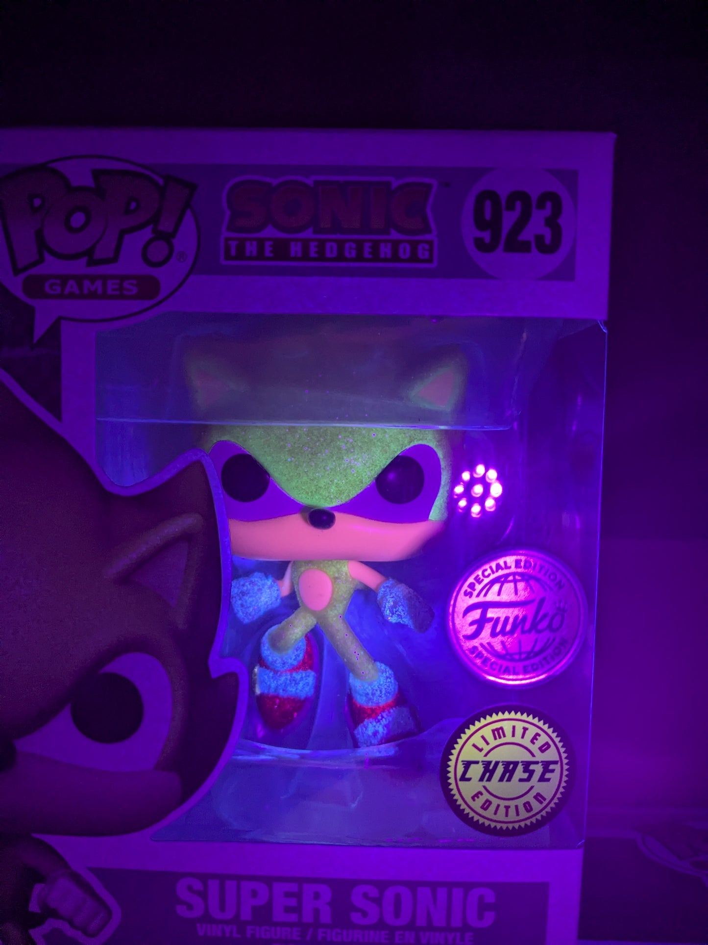 Funko pop 923 : Super Sonic (Chase/Protector)