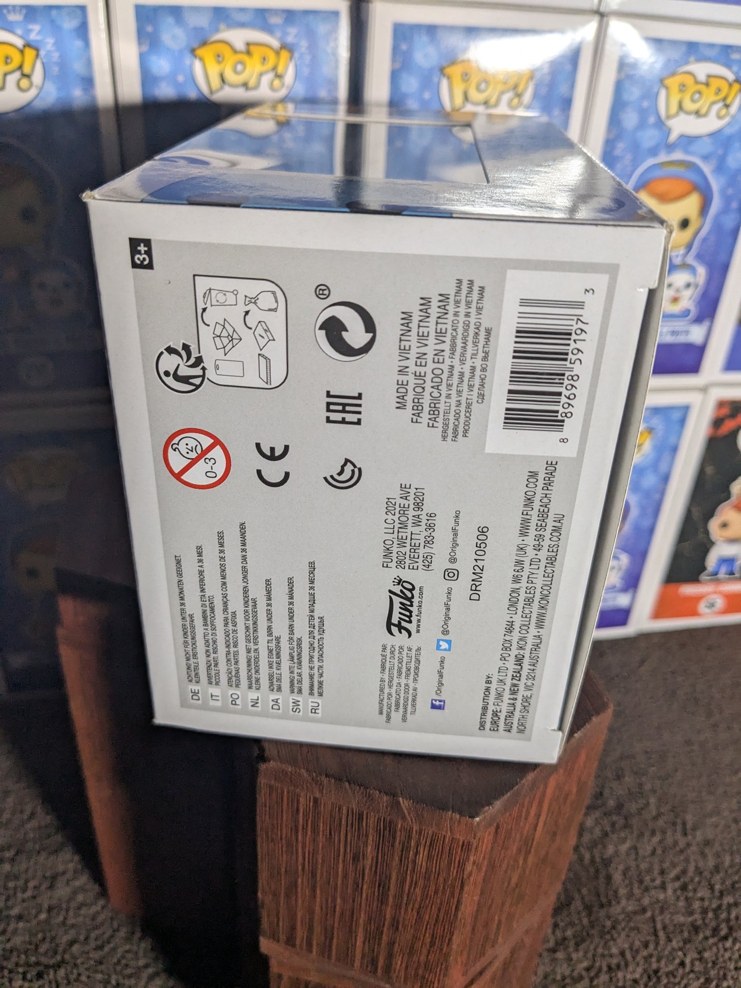 Funko pop 504 : Squirtle / Carapuce / Schiggy (Diamond/SC2021)(Damaged Box)
