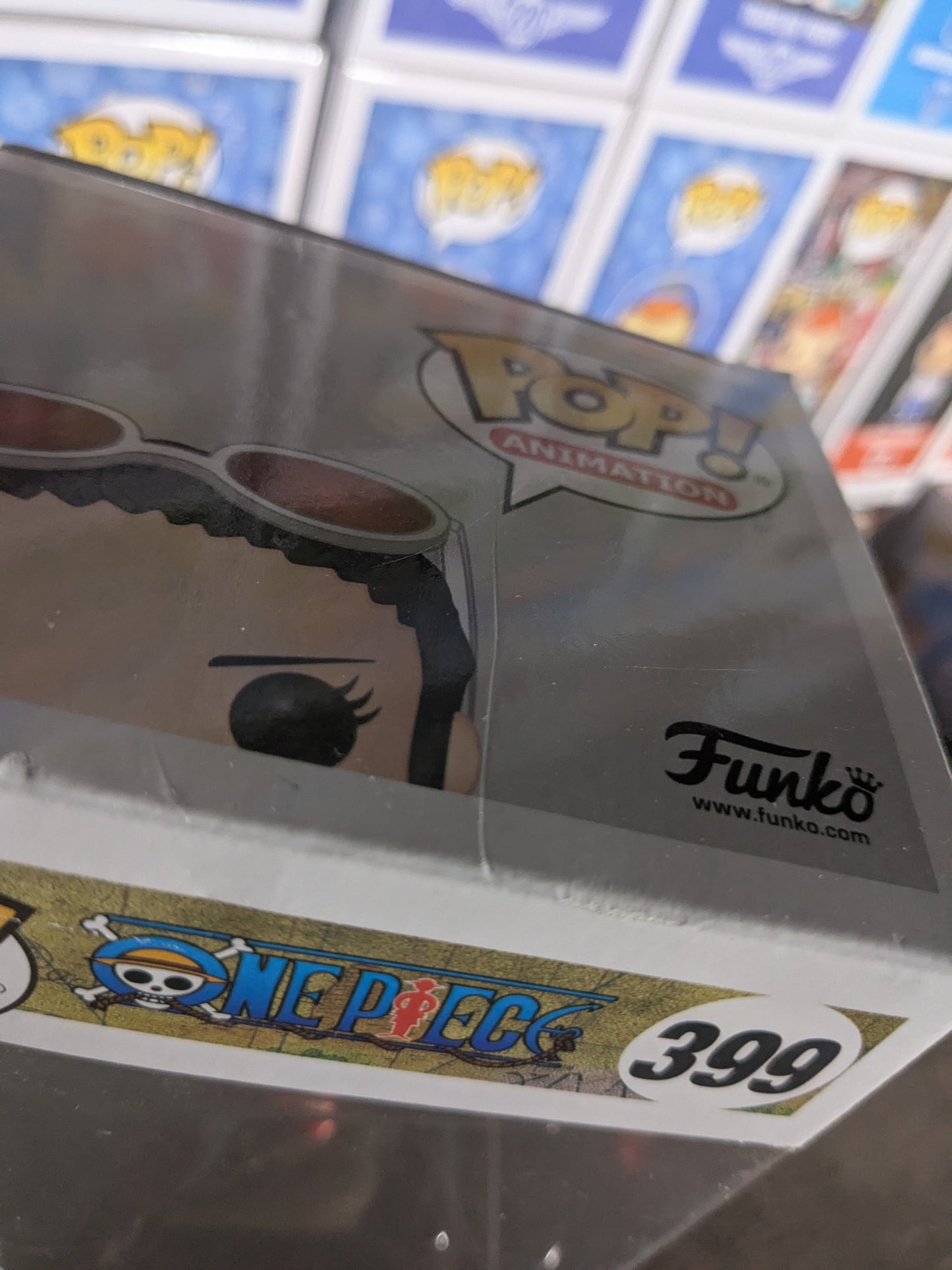 Funko pop 399 : Nico Robin (Damaged Box)