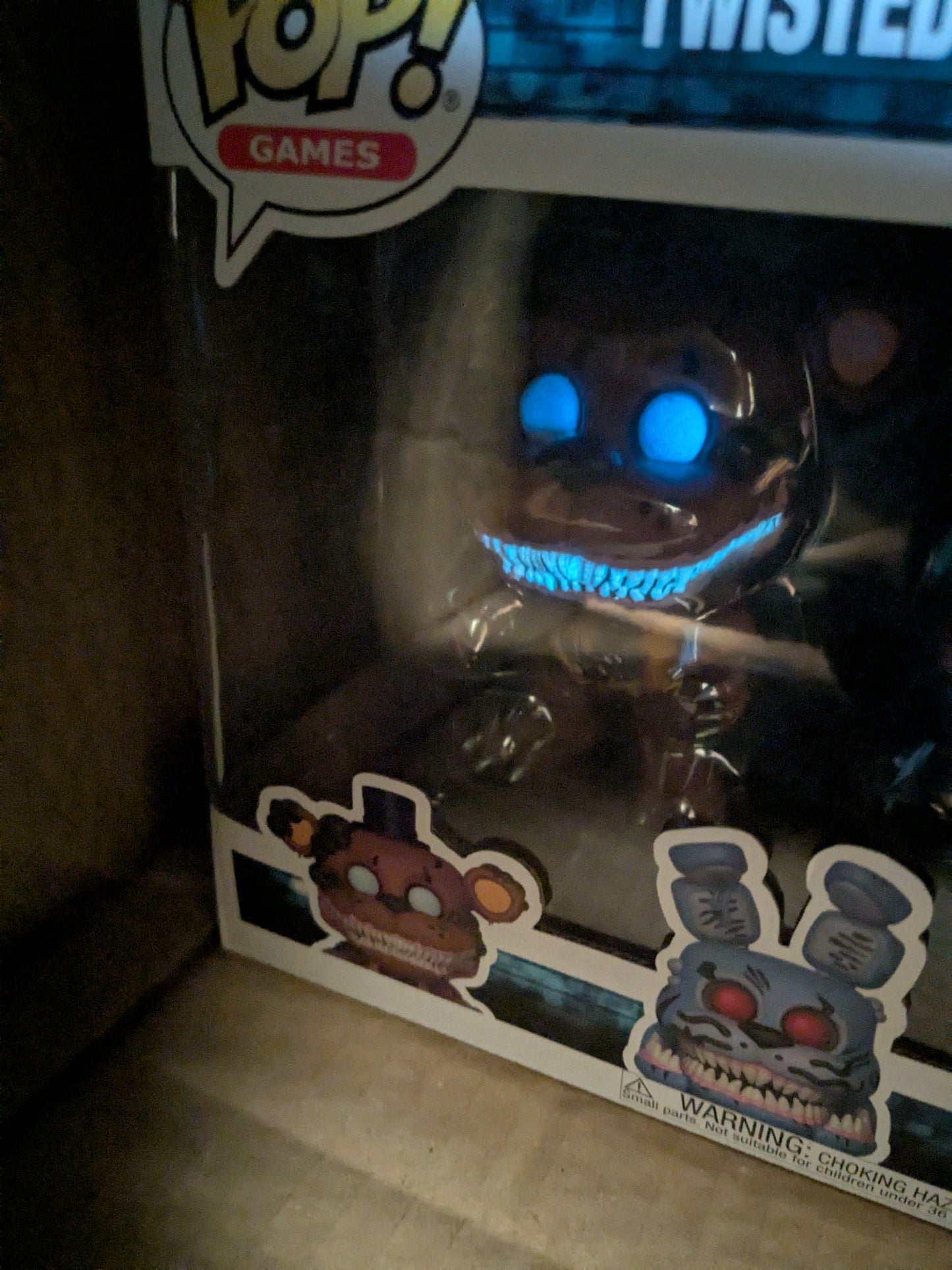 Funko Pop: Twisted Freddy / Twisted Bonnie / Twisted Wolf / Twisted Chica (leuchtend)