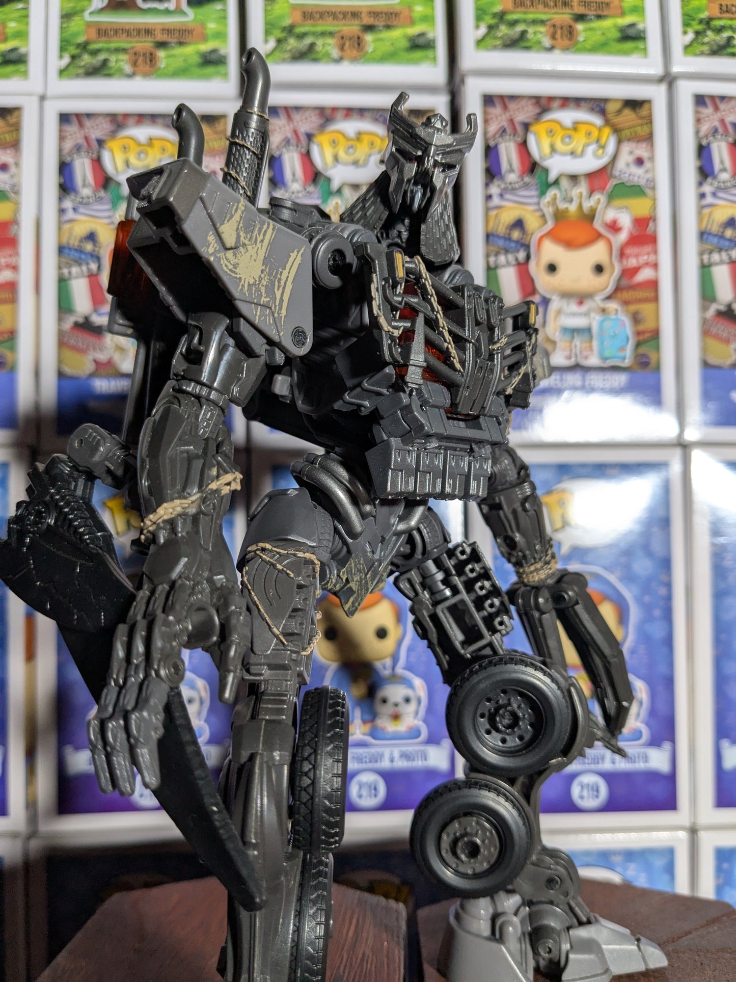 Studio Series 101 : Scourge