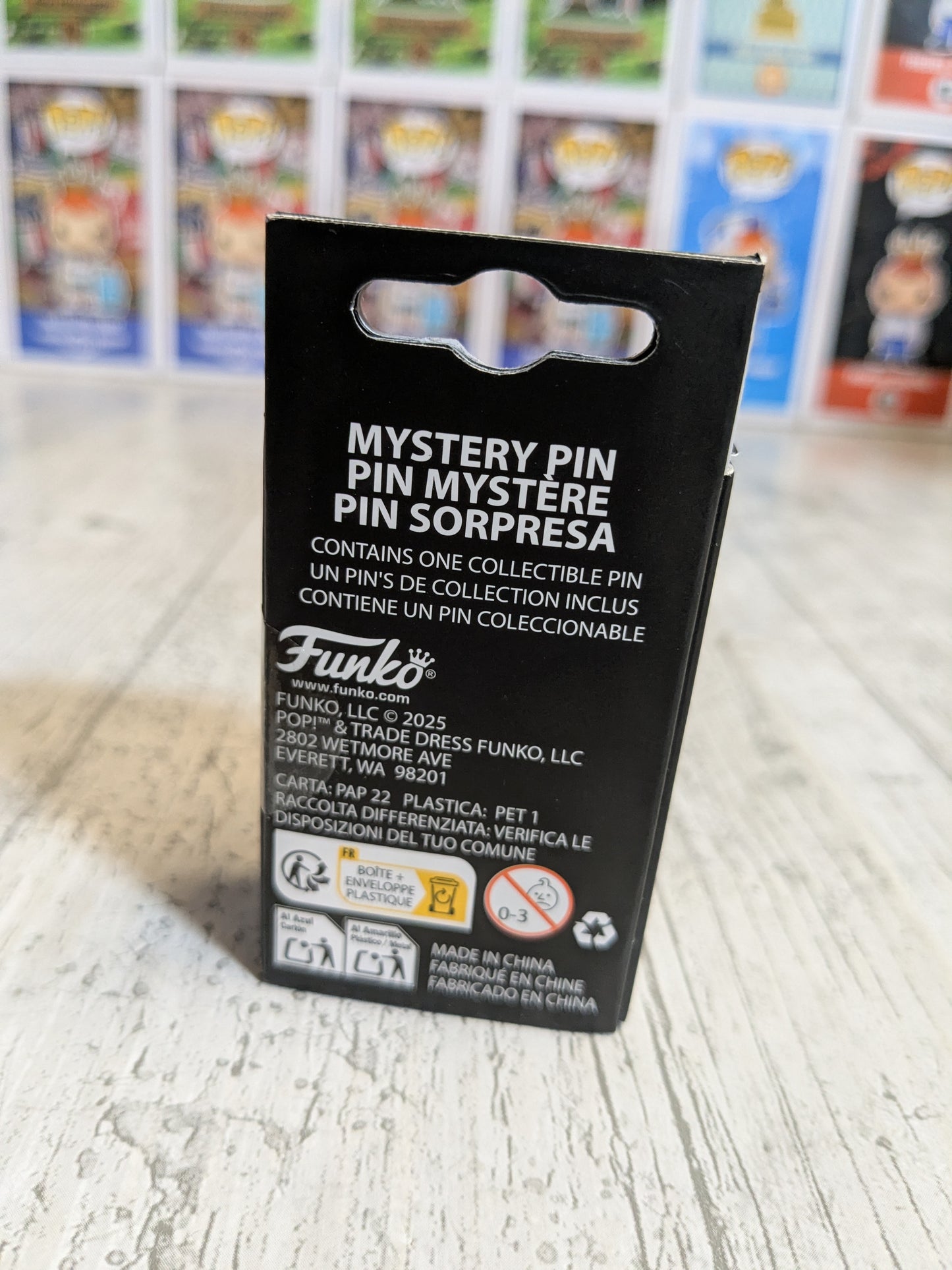 Funko Europe 5th Anniversary Mystery Pin - Birthday Cake Freddy
