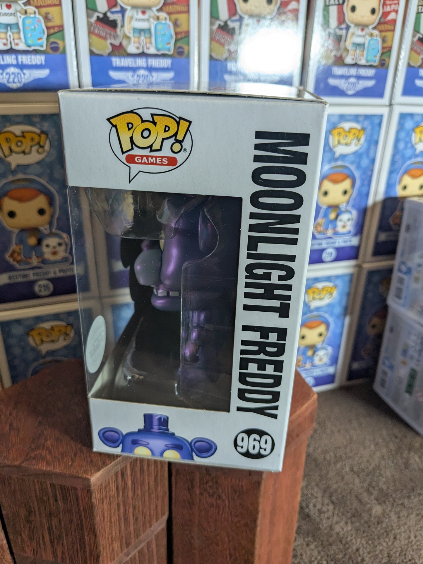 Funko Pop 969: Moonlight Freddy