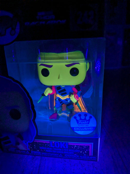 Funko pop Marvel Studios Thor Ragnarok #242 - Loki (Blacklight)