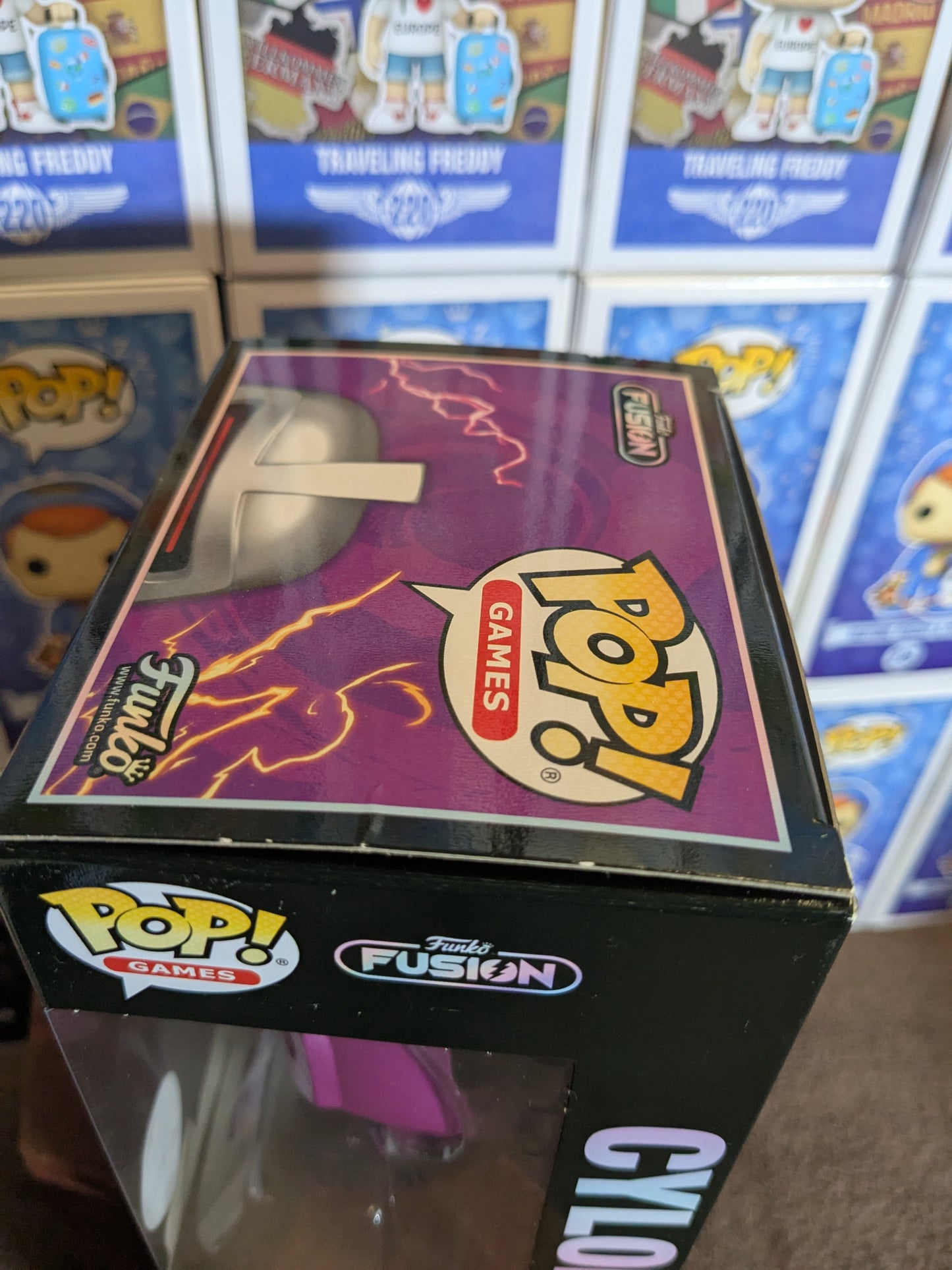 Funko pop 998 : Cylon (Chase)