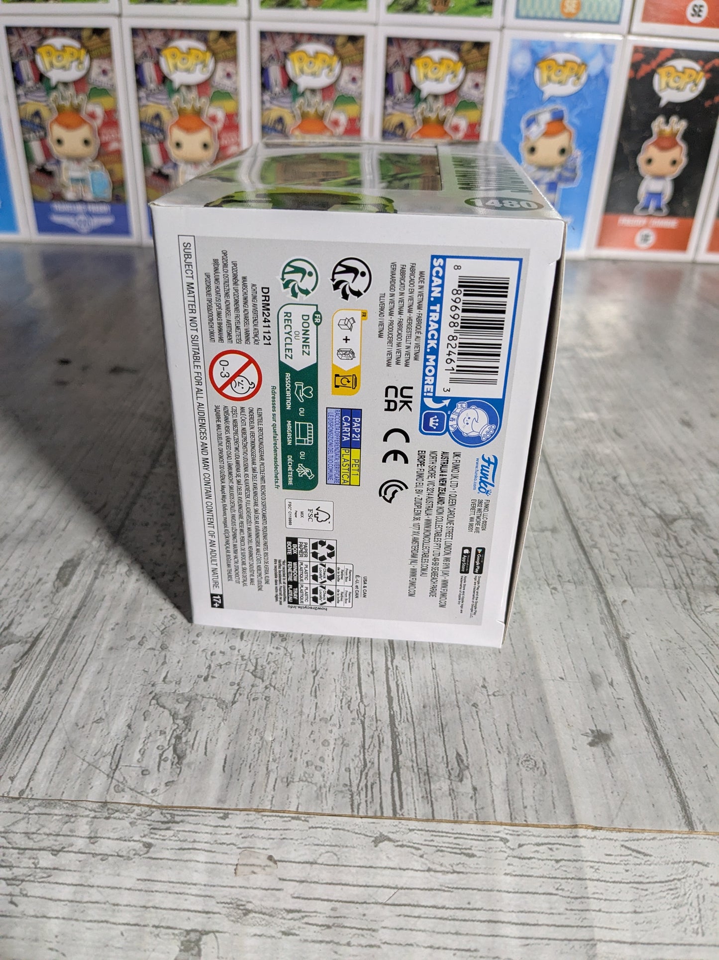 Funko pop Creature Commandos #1480 - Doctor Phosphorus (Glow)