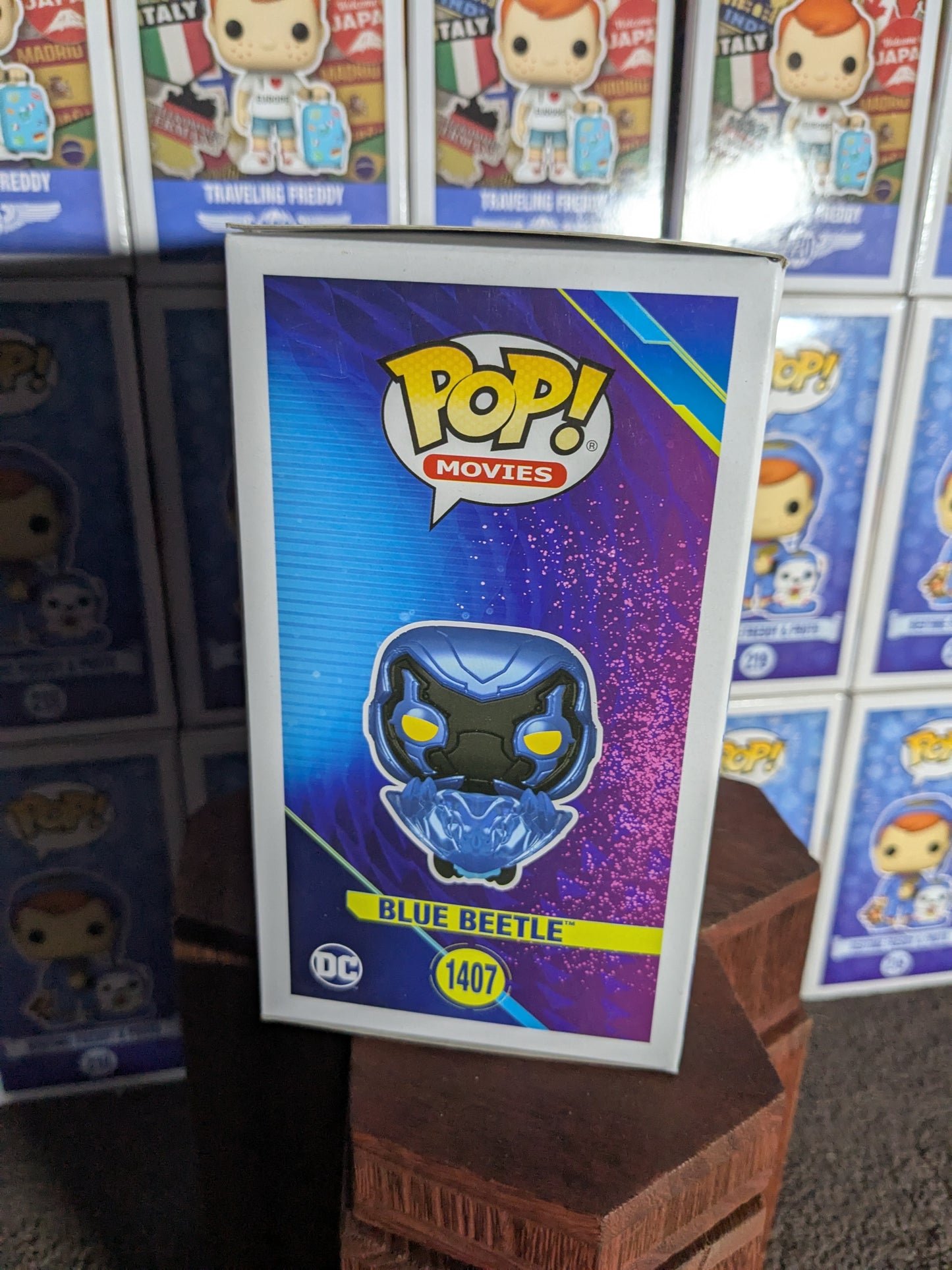 Funko pop 1407 : Blue Beetle (Glow)