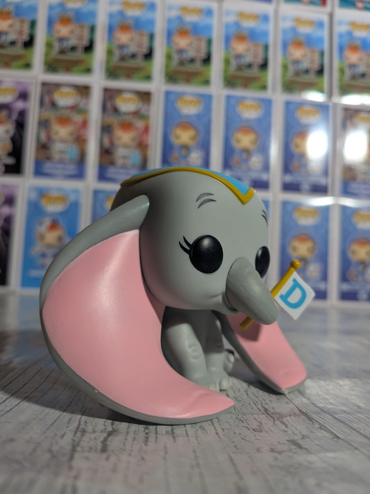 Funko pop Disney #1535 - Dumbo with Flag (Opened/Damaged Box)