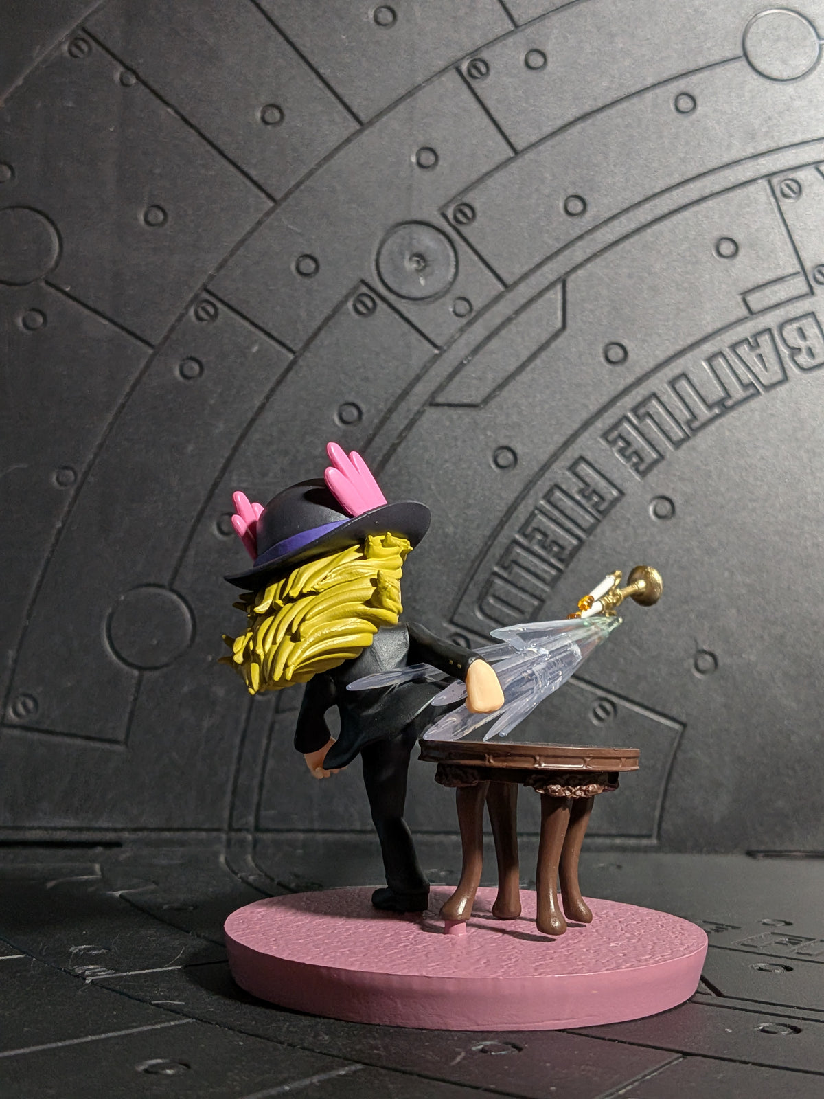 Re-Ment JoJo's Bizarre Adventure Phantom Blood & Battle Tendency on DESK Collection : Robert E. O. Speedwagon