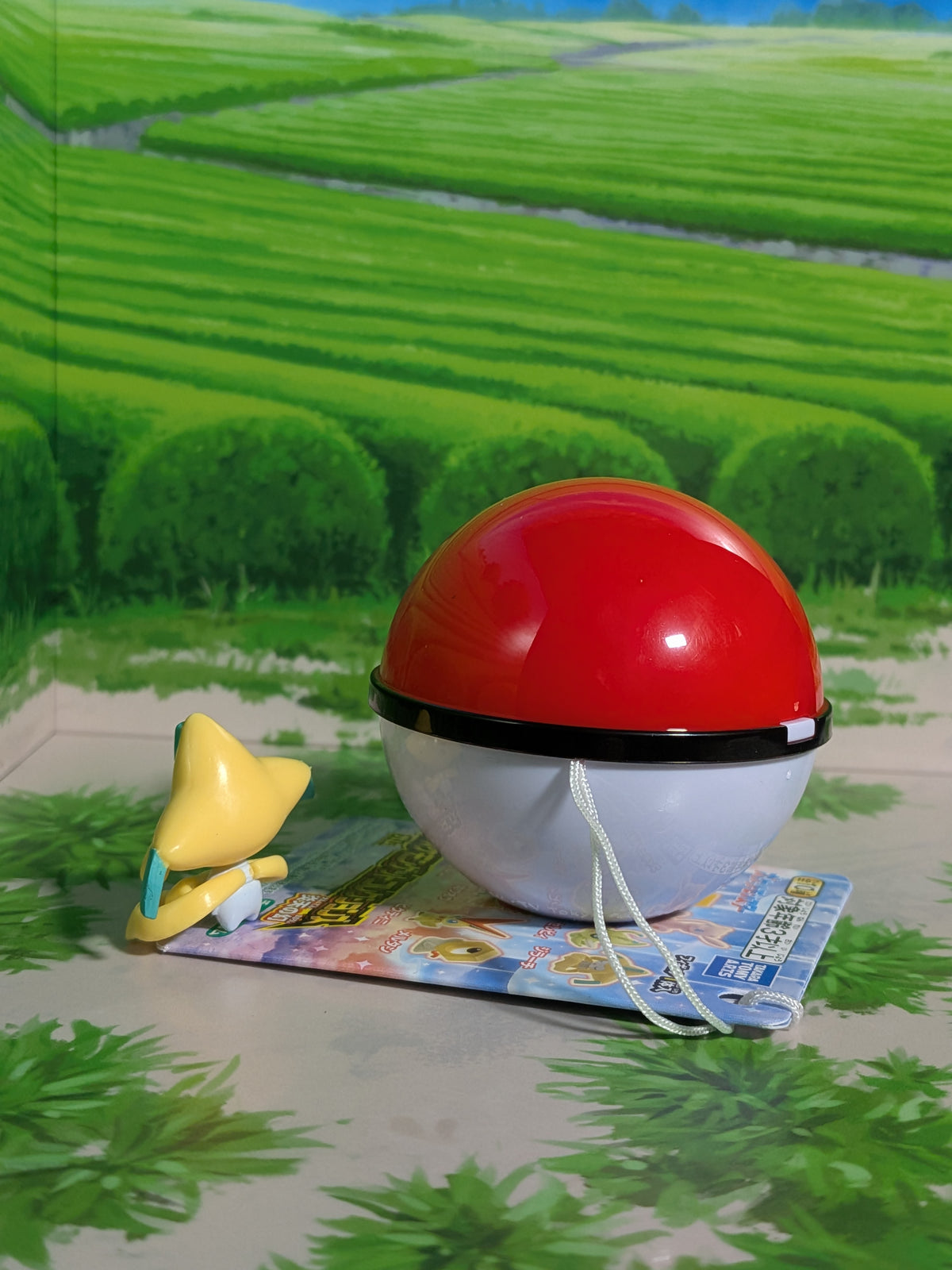 Shokugan: Pokémon Get & Gum - Blazing Sky Illusion - Jirachi & Poké Ball (Environ 3 cm)