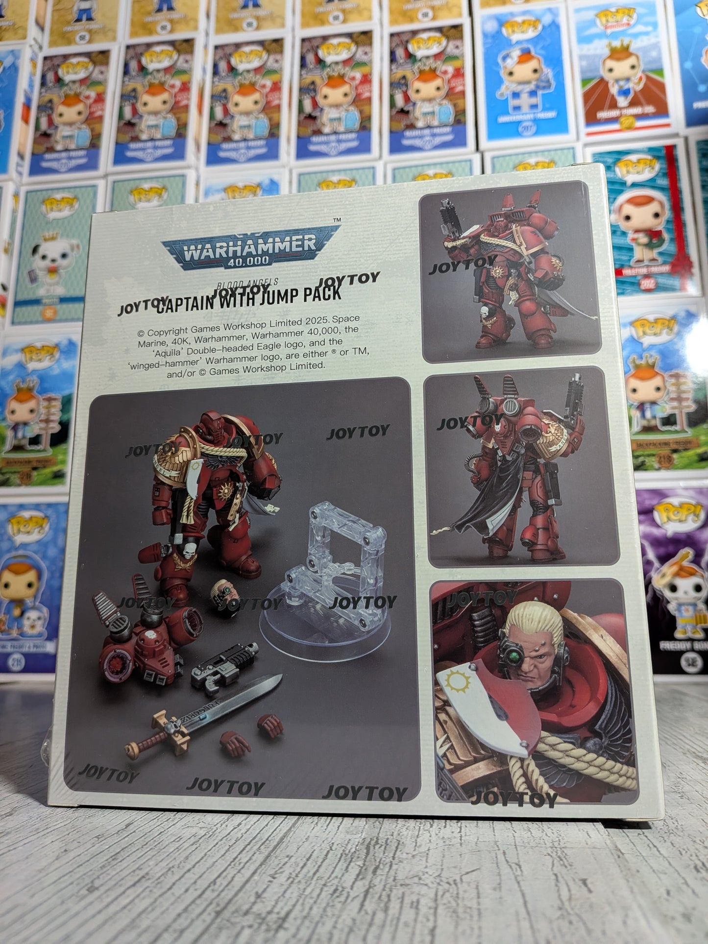 JoyToy Warhammer 40k - Blood Angels Captain mit Sprungmodul (12,2cm)