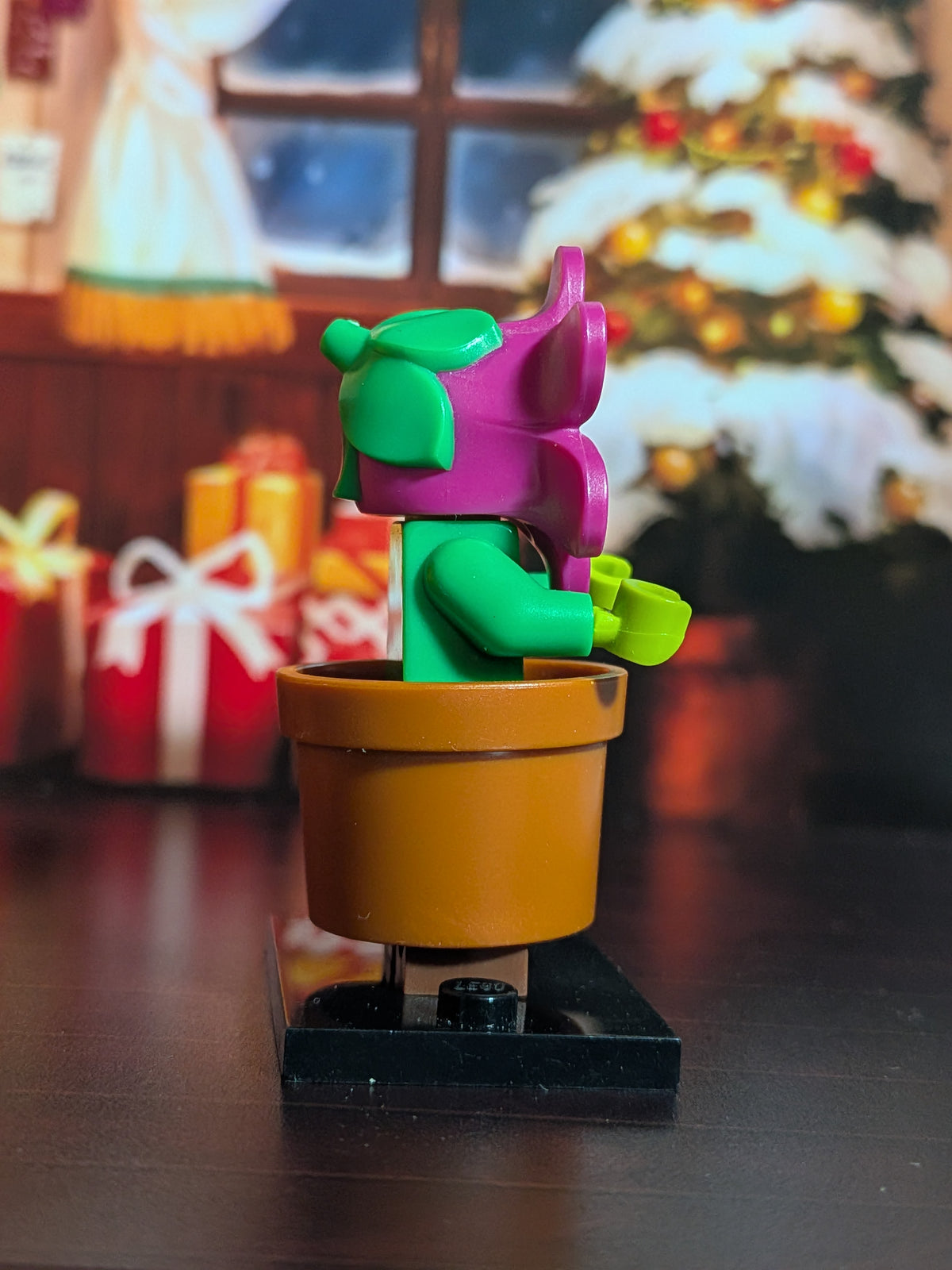LEGO Minifigures - Flowerpot Girl