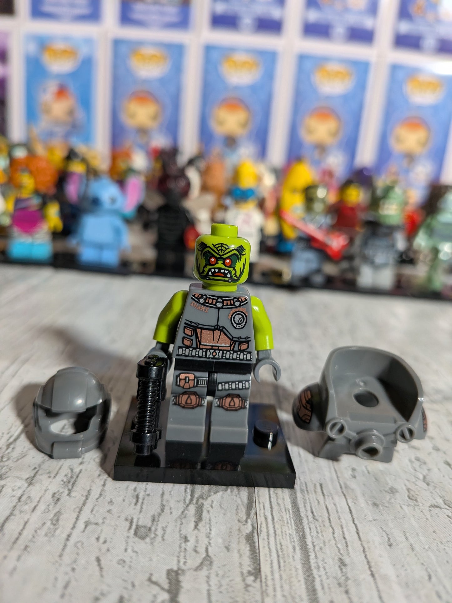 LEGO Minifigures - Außerirdischer Rächer