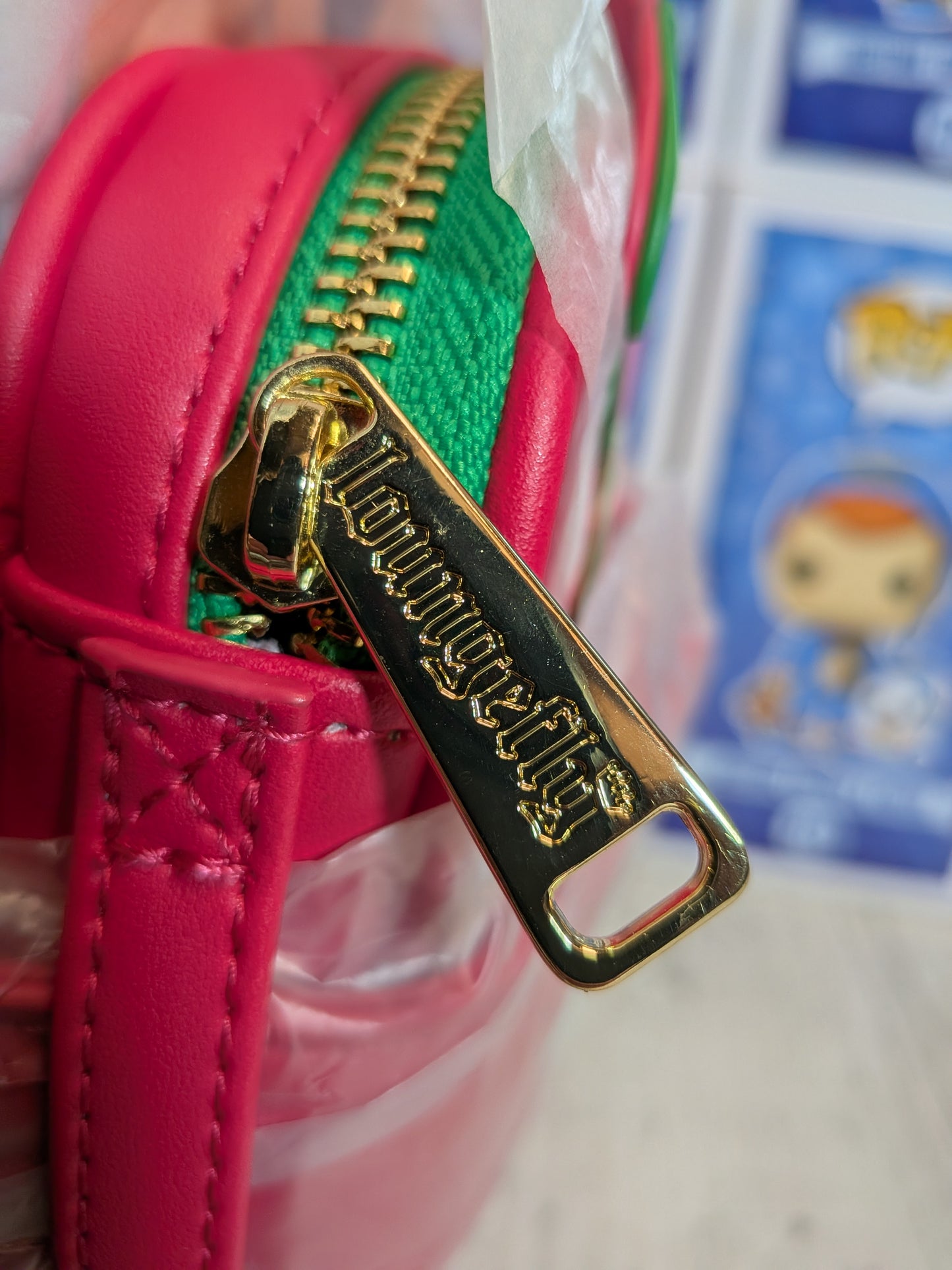 Loungefly Disney – Winnie Puuh Weihnachtsmann-Tasche 🎅🏼