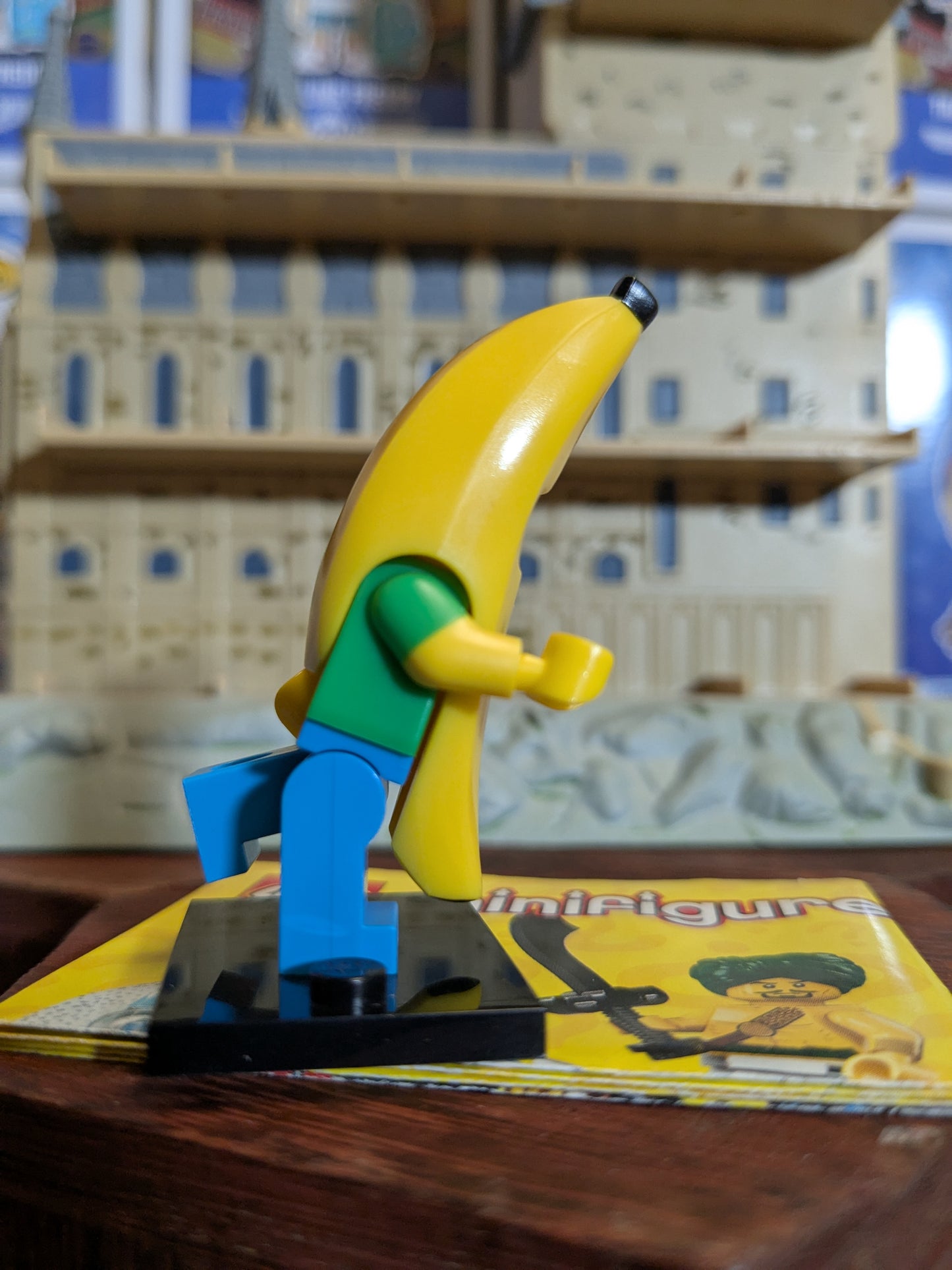 Lego Minifigures : Banana Guy