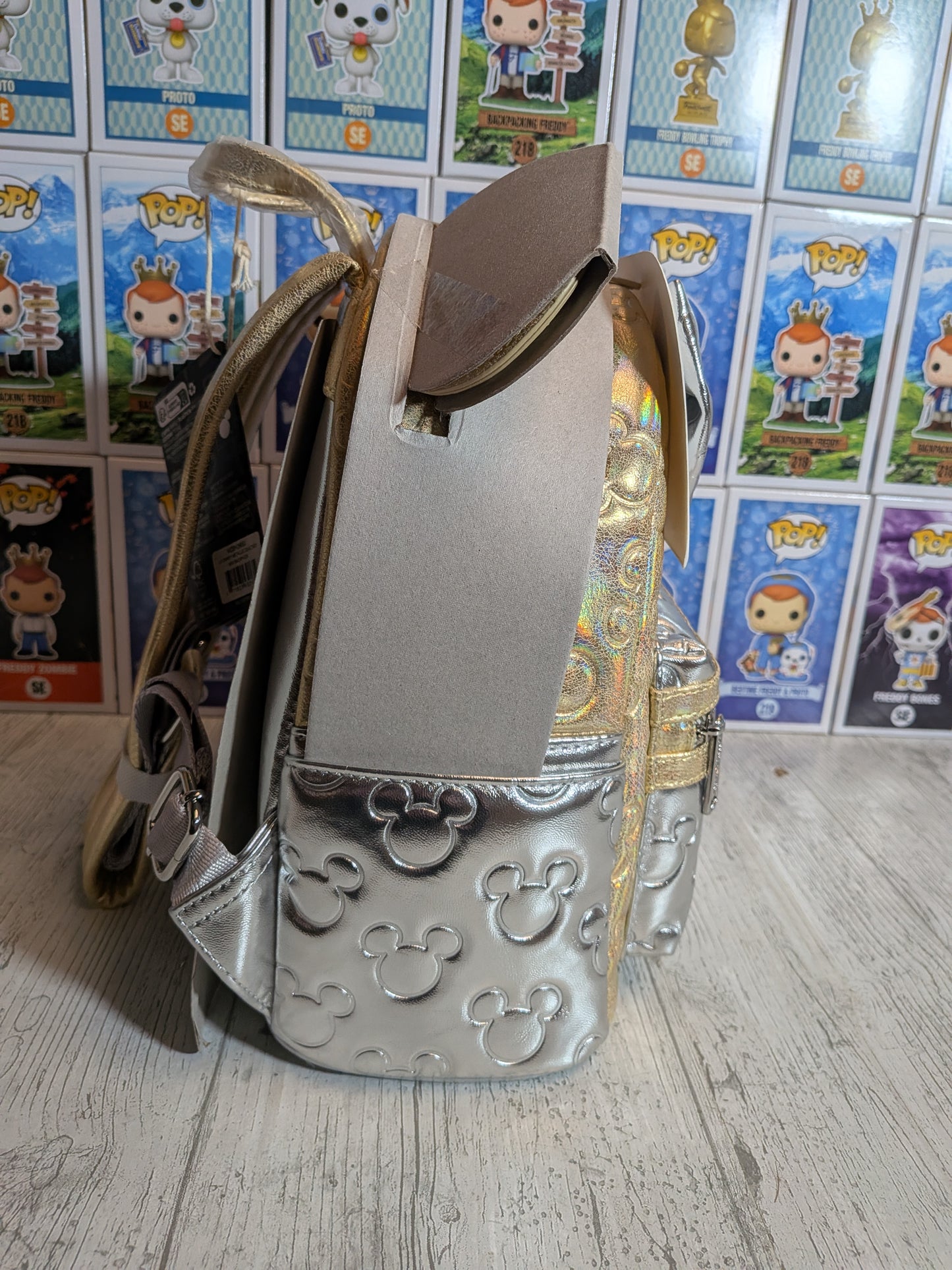 Loungefly Disney - Minnie Mouse Metallic Stepp-Mini-Rucksack 🎀