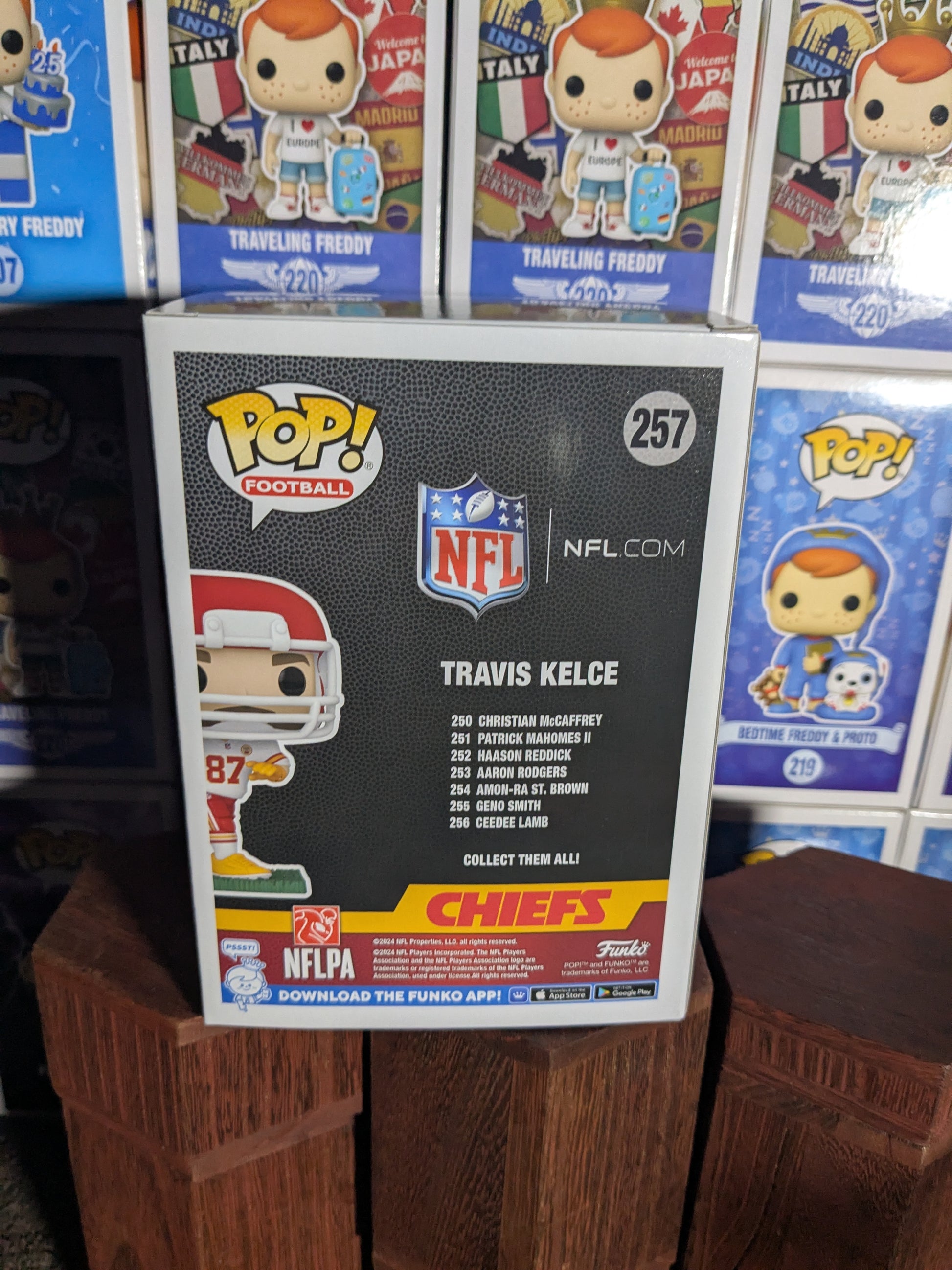 Funko pop 257 : Travis Kelce - CapyToys