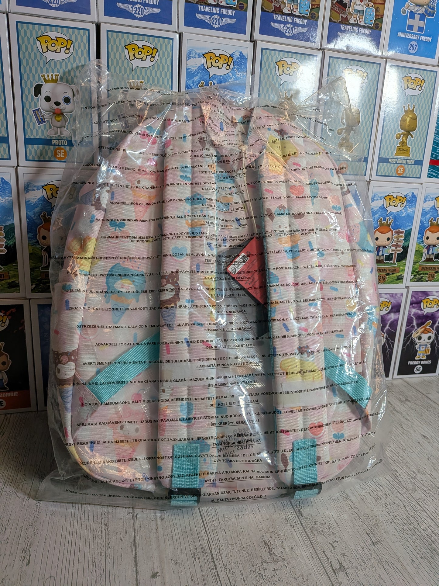 Loungefly Sanrio - Hello Kitty Nylon-Rucksack in voller Größe 🍦