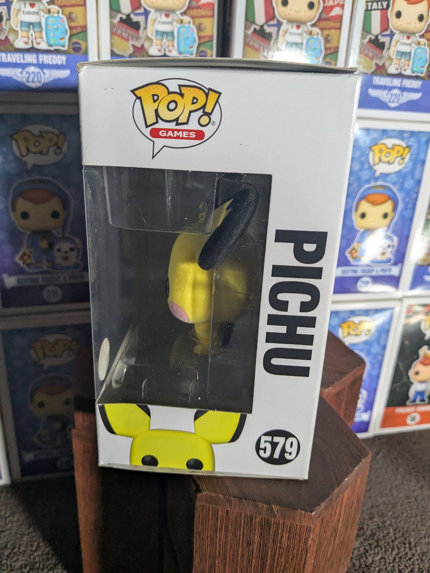 Funko pop 579 : Pichu (Flocked)