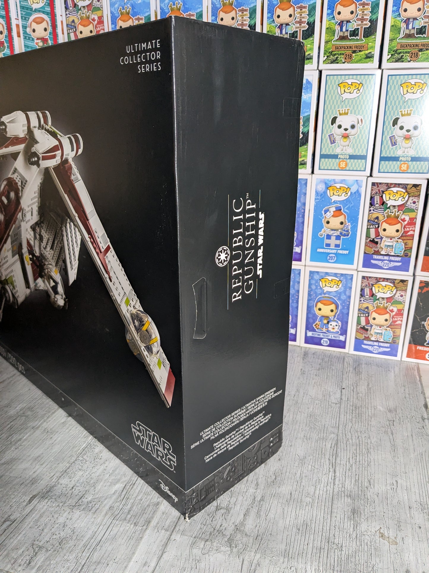 LEGO Star Wars #75309 - Republican Gunship Ultimate Collector Series