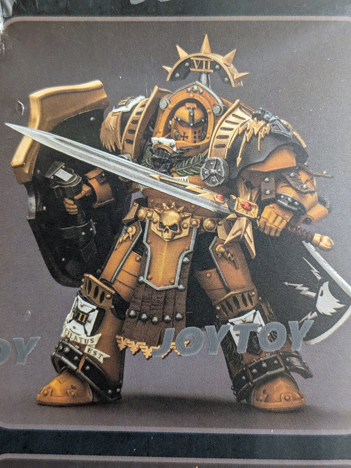 JoyToy Warhammer The Horus Heresy - Imperial Fists Legion Praetor in Tartaros Terminator Armour (14.2cm)