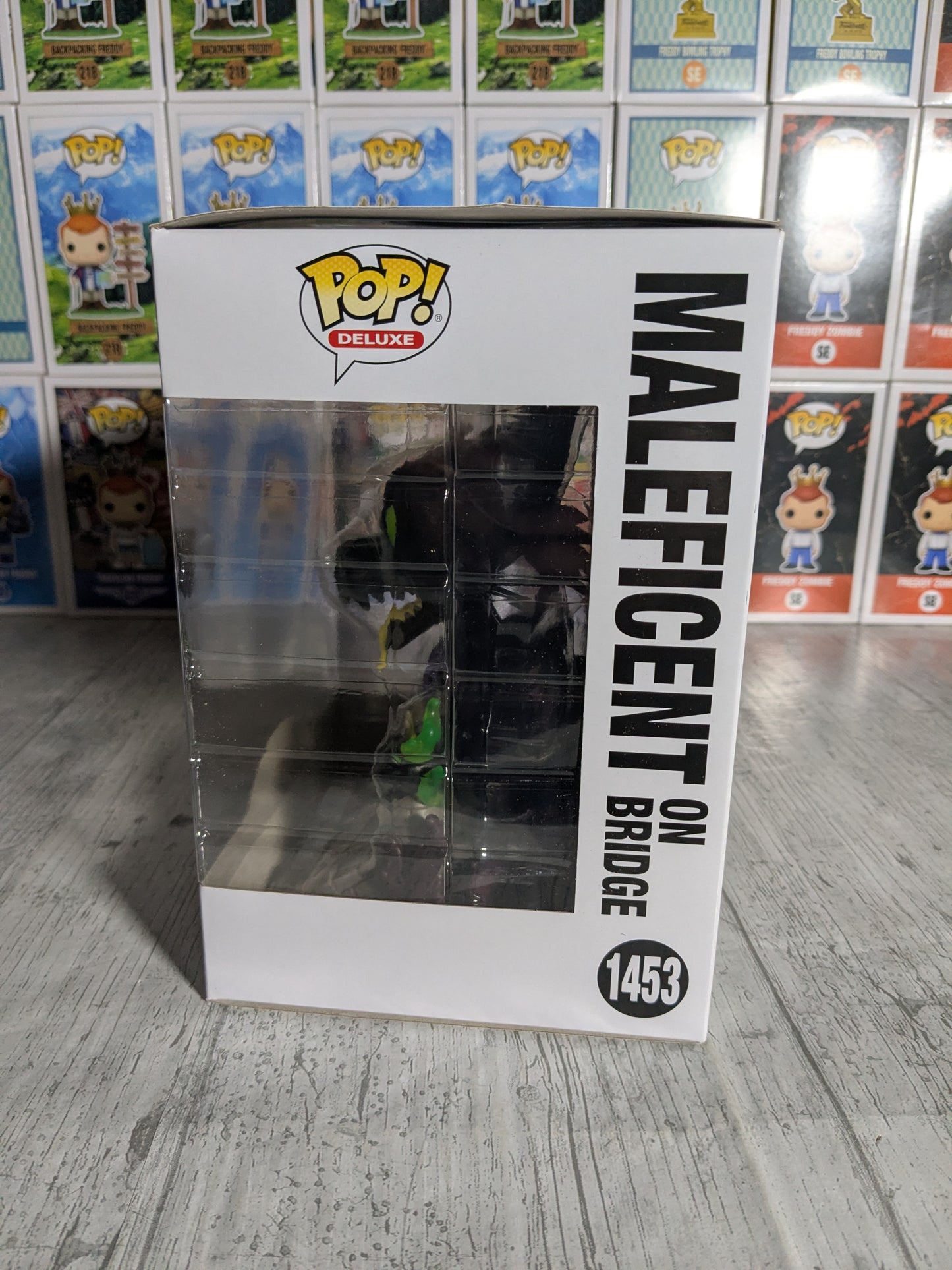 Funko pop Sleeping Beauty #1453 - Maleficent on Bridge