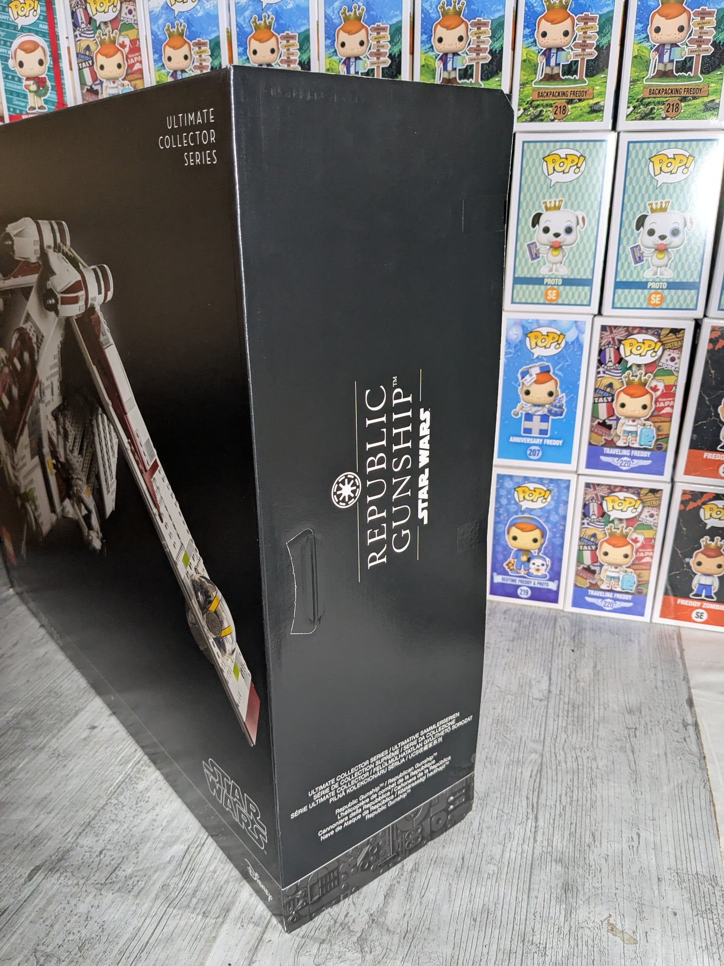 LEGO Star Wars #75309 - Republican Gunship Ultimate Collector Series