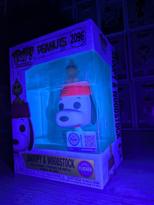 Funko pop Peanuts #2096 - Snoopy & Woodstock (Flocked)