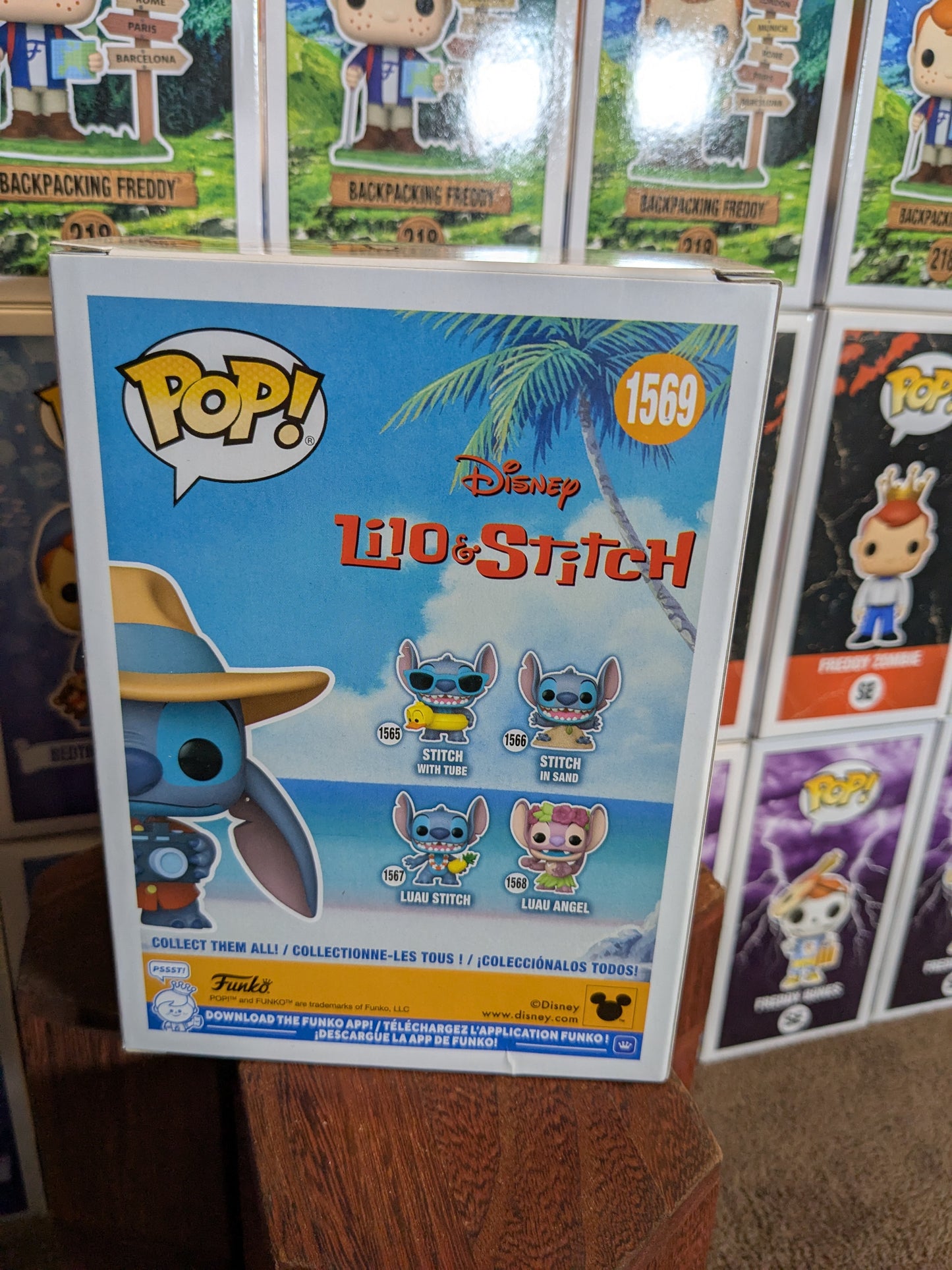 Funko pop 1569 : Tourist Stitch