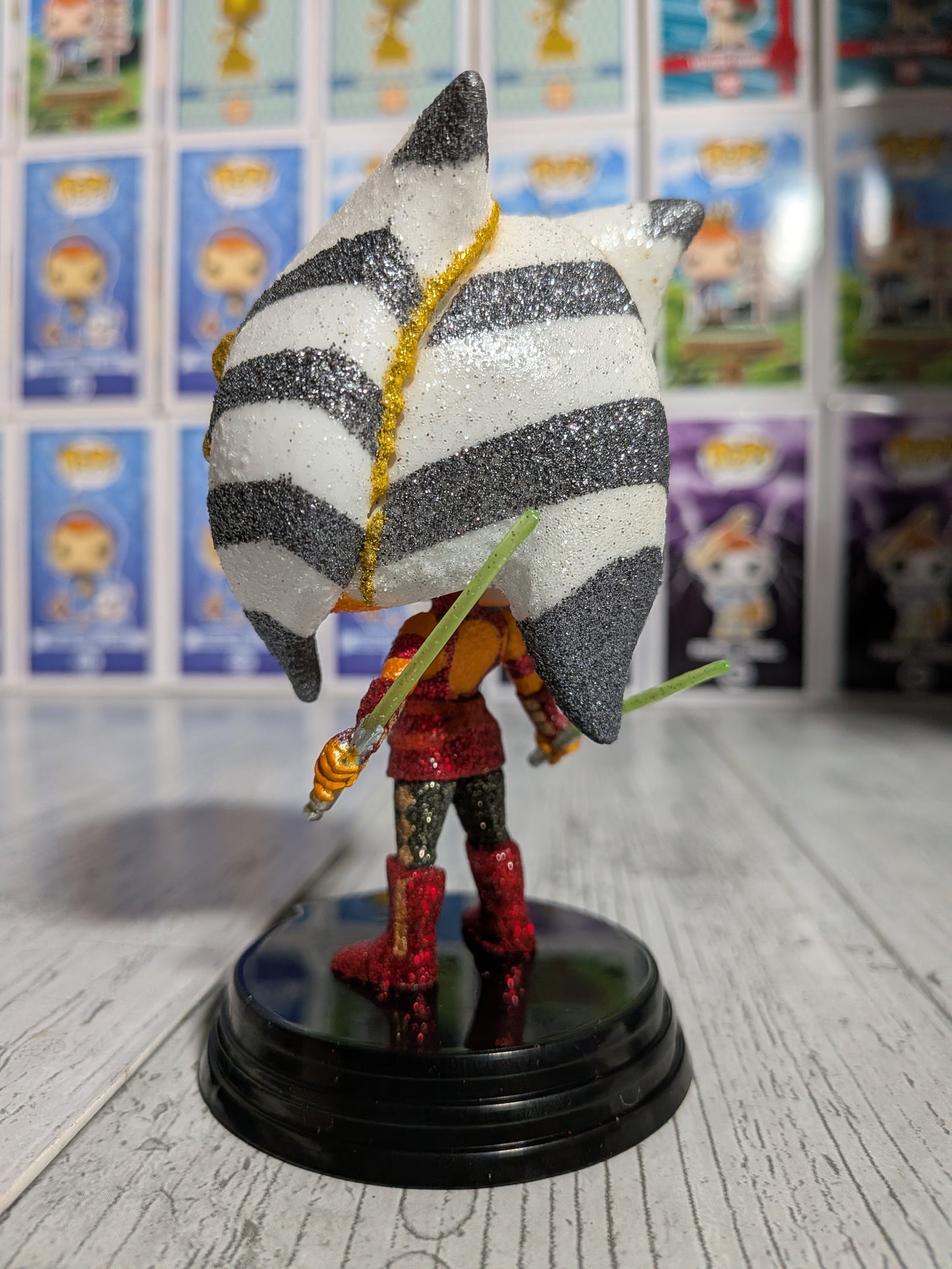 Funko Pop Star Wars #268 – Ahsoka Tano (Diamond/Geöffnet/Beschädigte Verpackung)