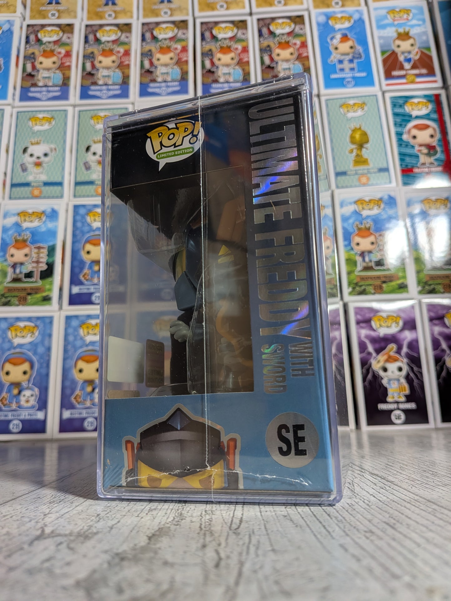 Funko Pop! SE - Ultimate Freddy with Sword (SC2026/5000PCS)